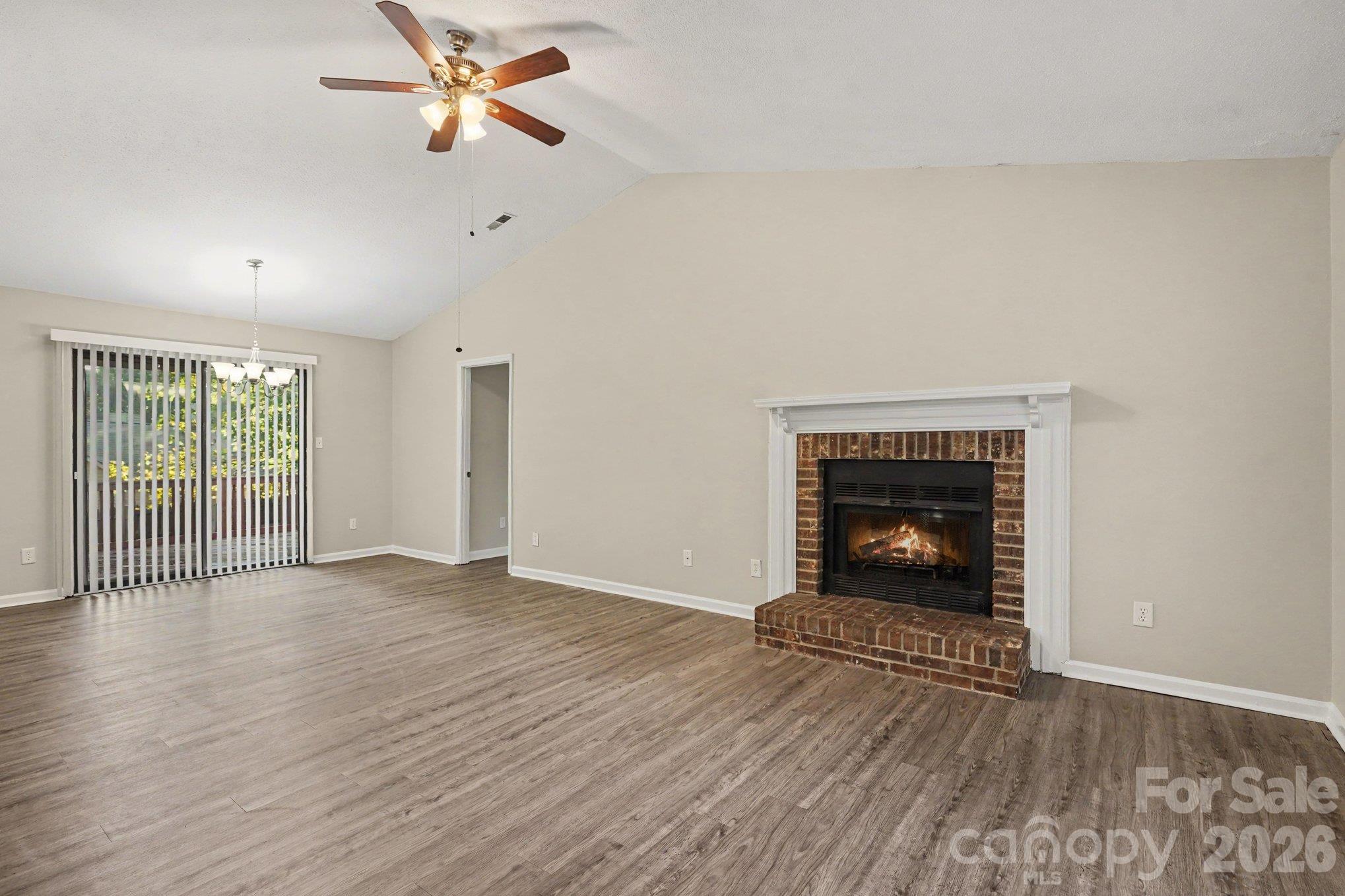 Single Family Residence at 6411 Rocklake Drive, Charlotte, photo 3 of 15