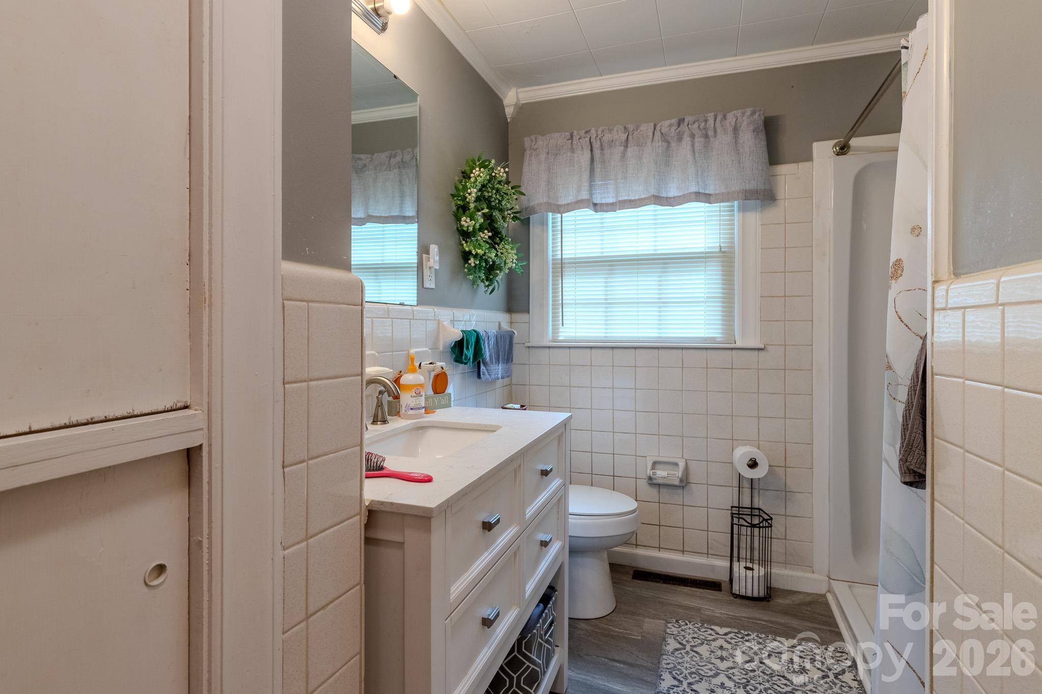 Single Family Residence at 1004 Woodside Drive, Kings Mountain, photo 12 of 15