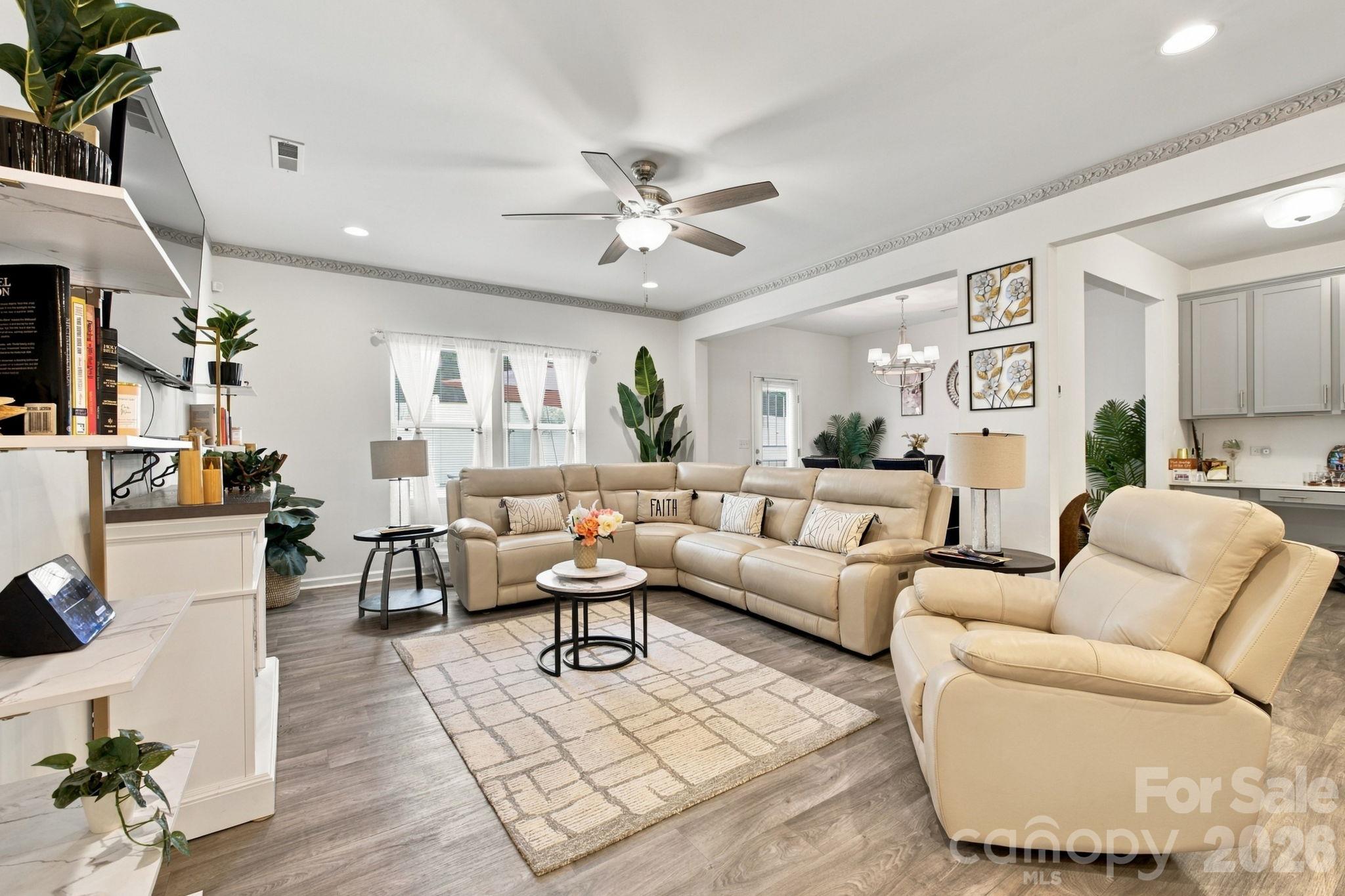 Single Family Residence at 14301 Whistling Teal Drive, Charlotte, photo 9 of 39