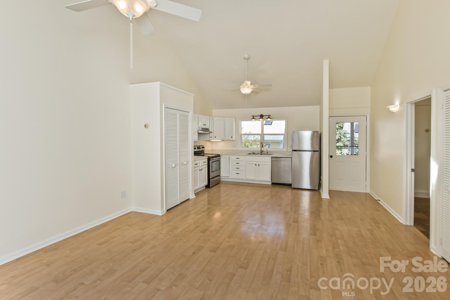 Single Family Residence at 43 Vermont Court, Asheville, photo 13 of 47
