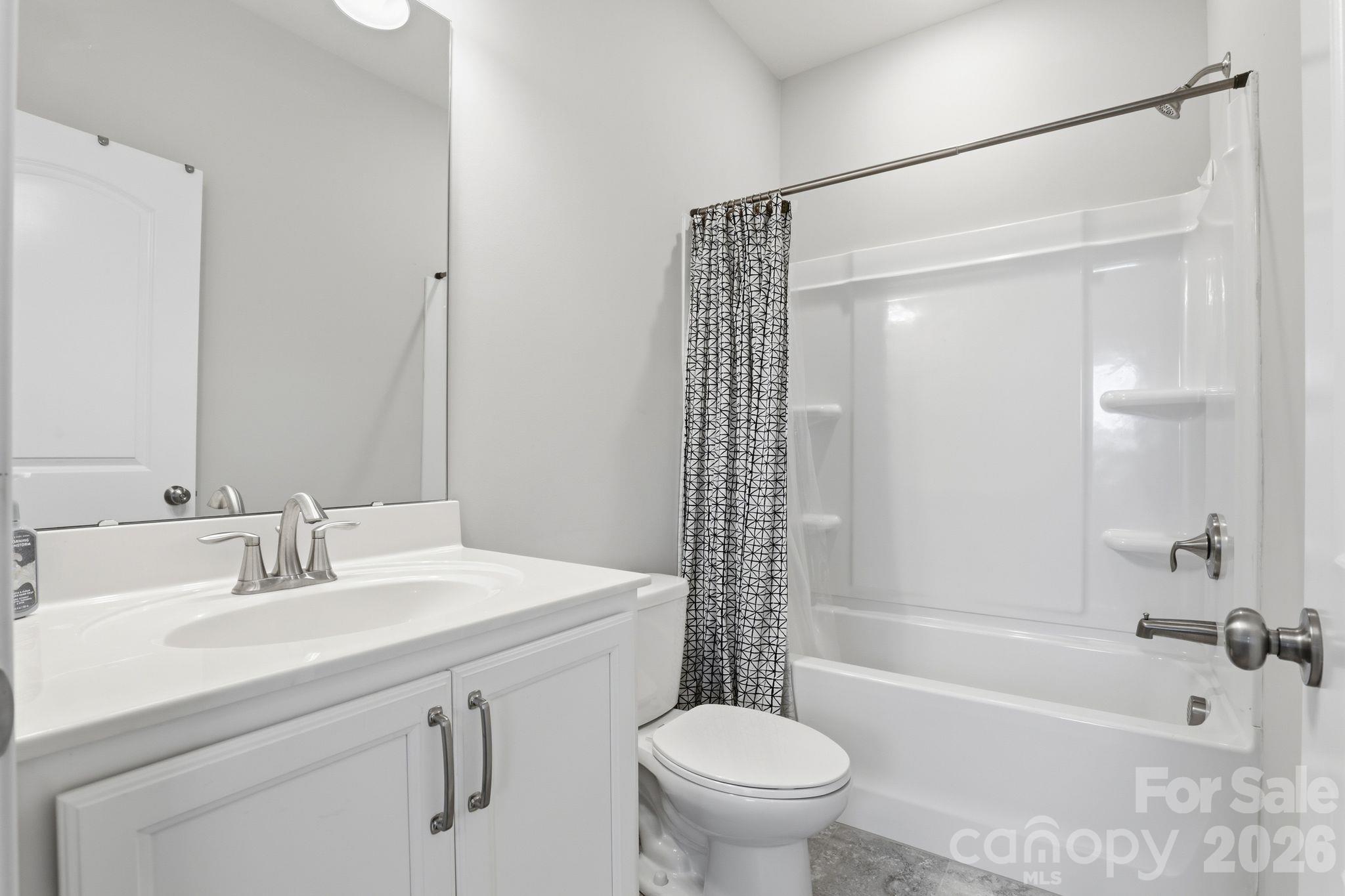 Single Family Residence at 9104 Gladden Hill Lane, Pineville, photo 23 of 48