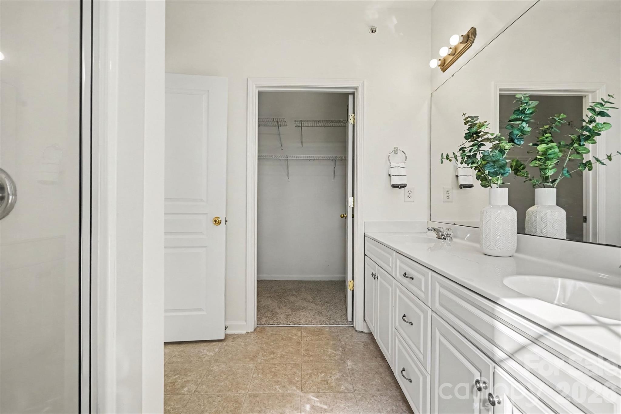Condominium at 18711 Ruffner Drive, Cornelius, photo 11 of 21
