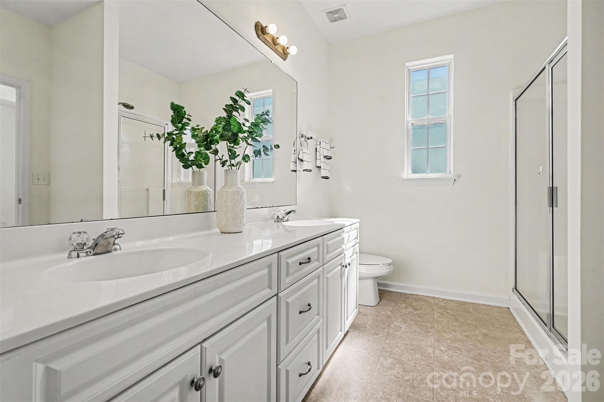 Condominium at 18711 Ruffner Drive, Cornelius, photo 12 of 21