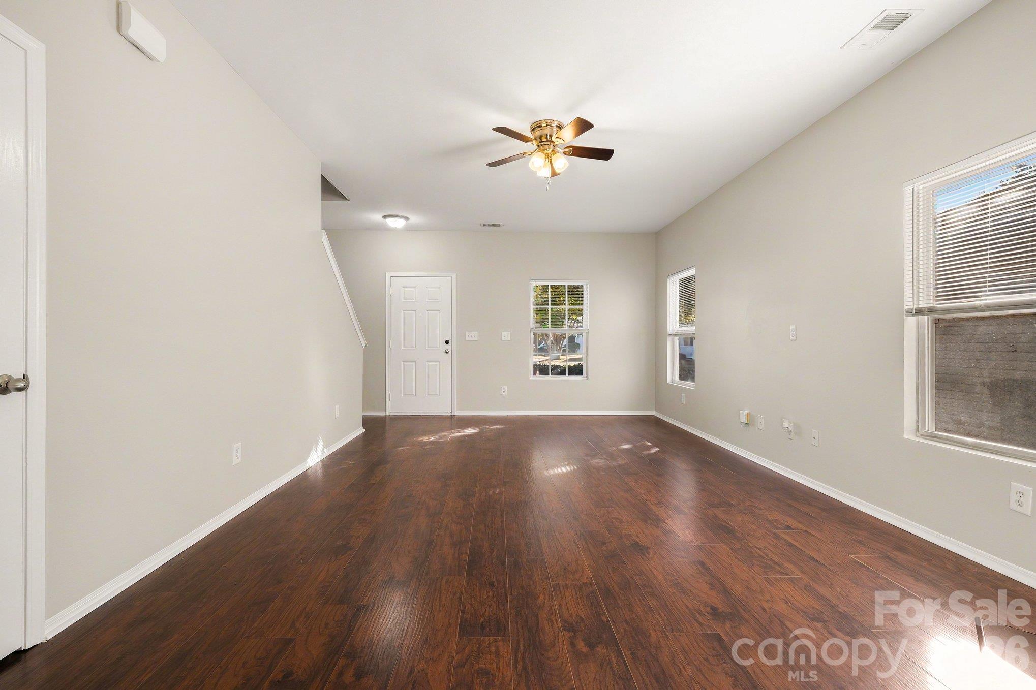 Single Family Residence at 3642 Charterhall Lane, Charlotte, photo 3 of 24