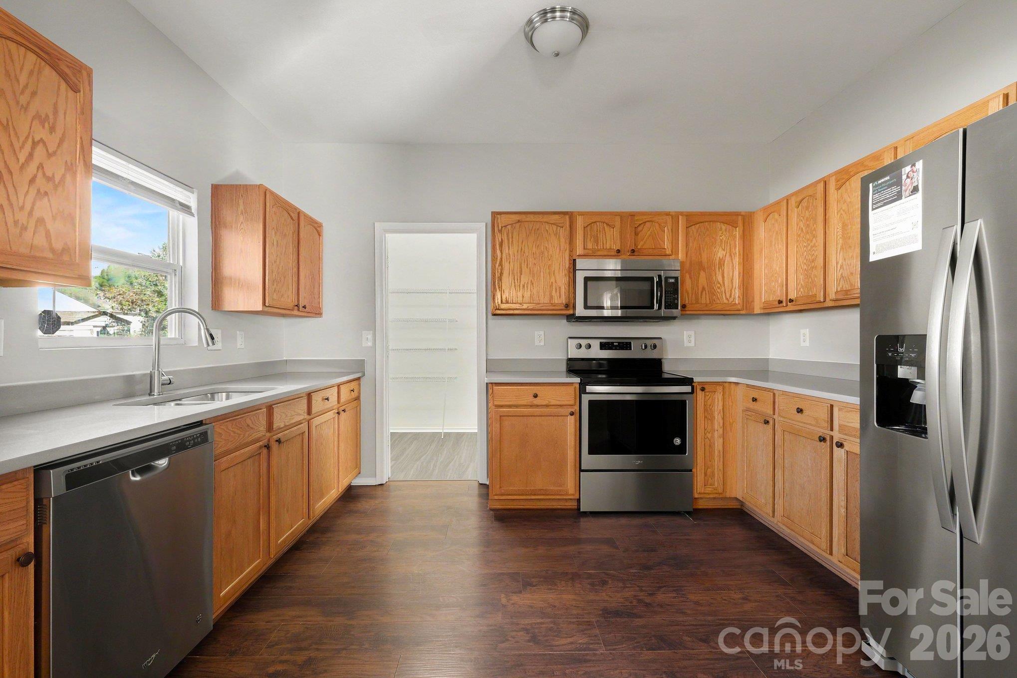 Single Family Residence at 3642 Charterhall Lane, Charlotte, photo 8 of 24