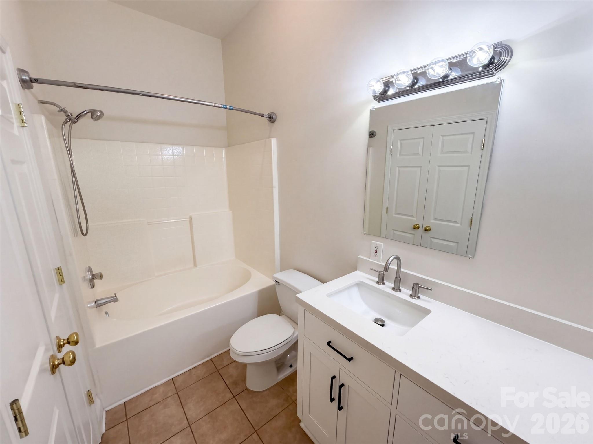 Condominium at 774 N Davidson Street, Charlotte, photo 12 of 18