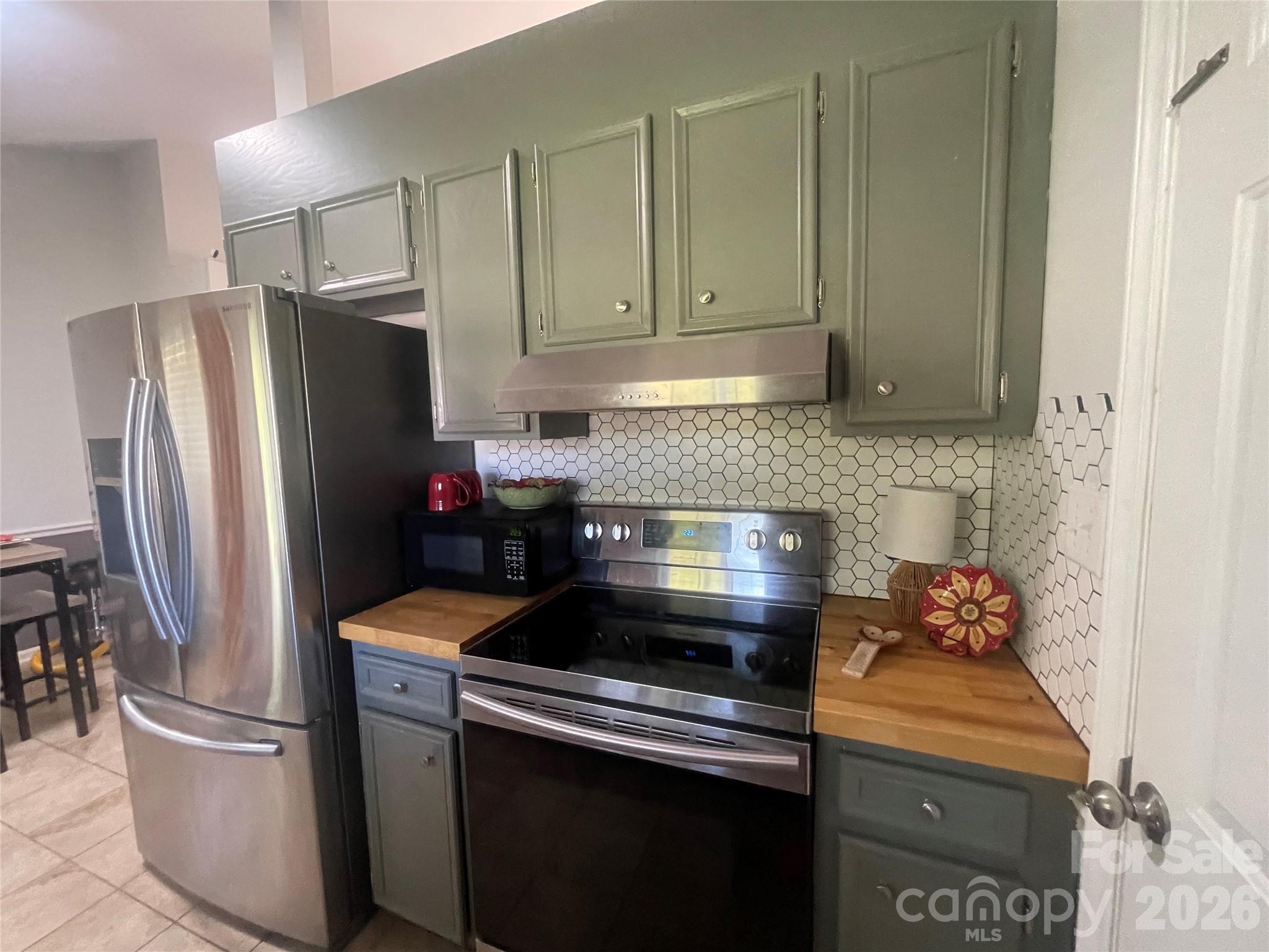 Single Family Residence at 4102 Carolina Pointe Court, Concord, photo 16 of 43