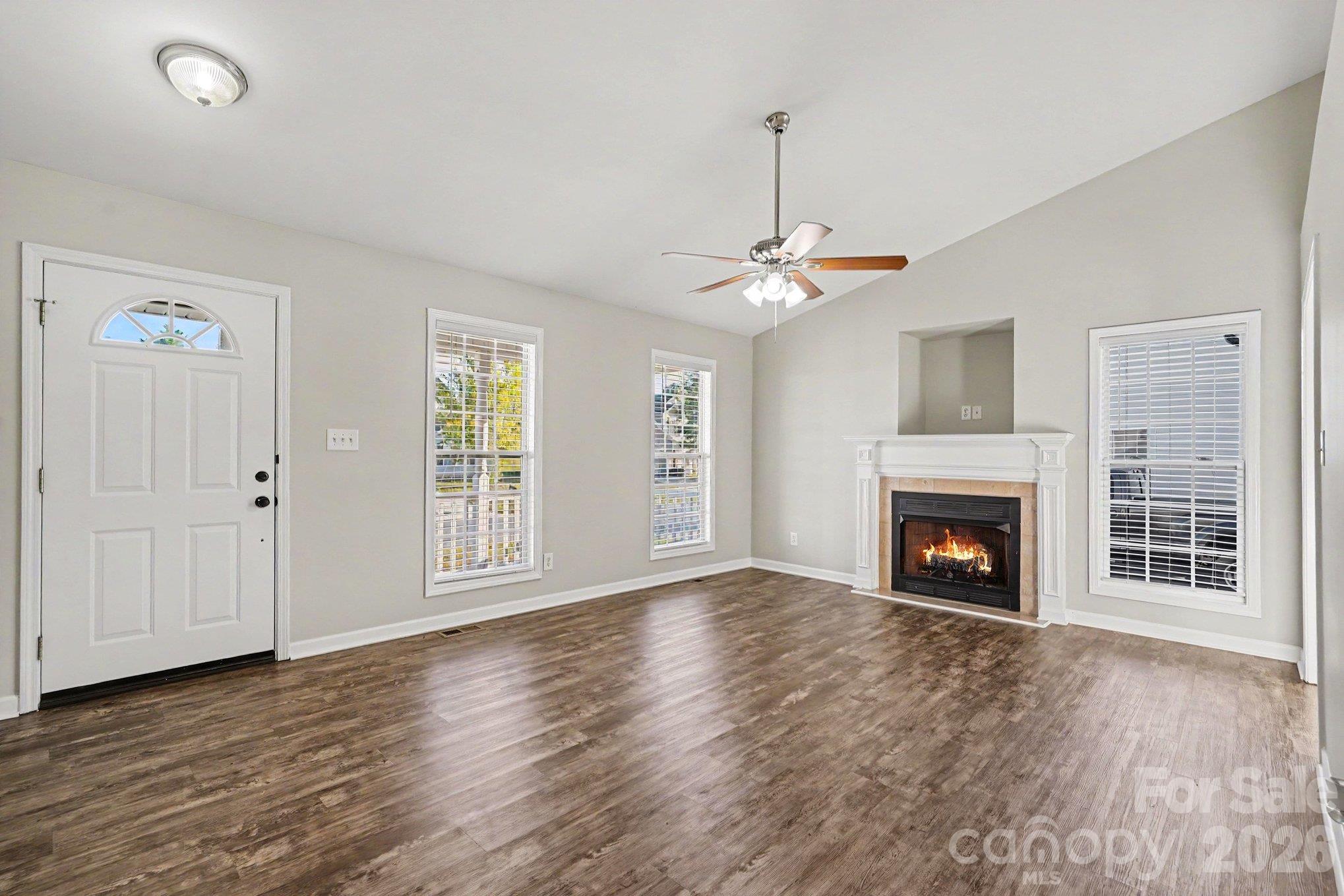 Single Family Residence at 5220 Hildreth Court, Concord, photo 3 of 17