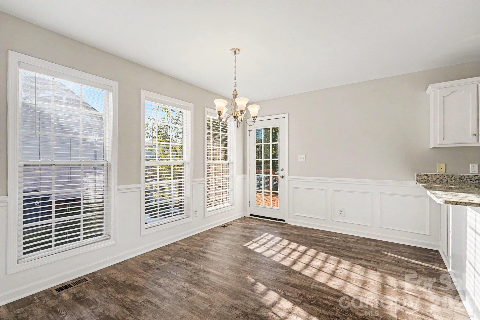Single Family Residence at 5220 Hildreth Court, Concord, photo 5 of 17