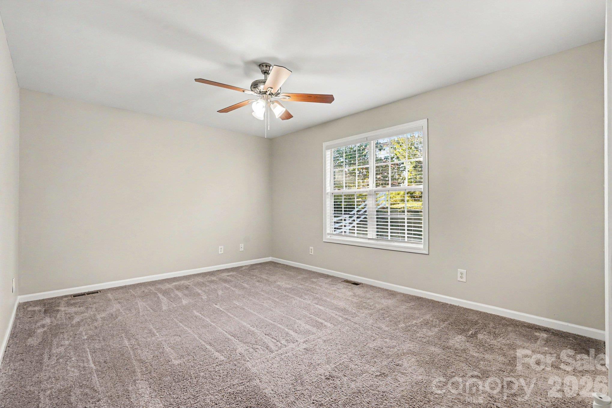Single Family Residence at 5220 Hildreth Court, Concord, photo 9 of 17