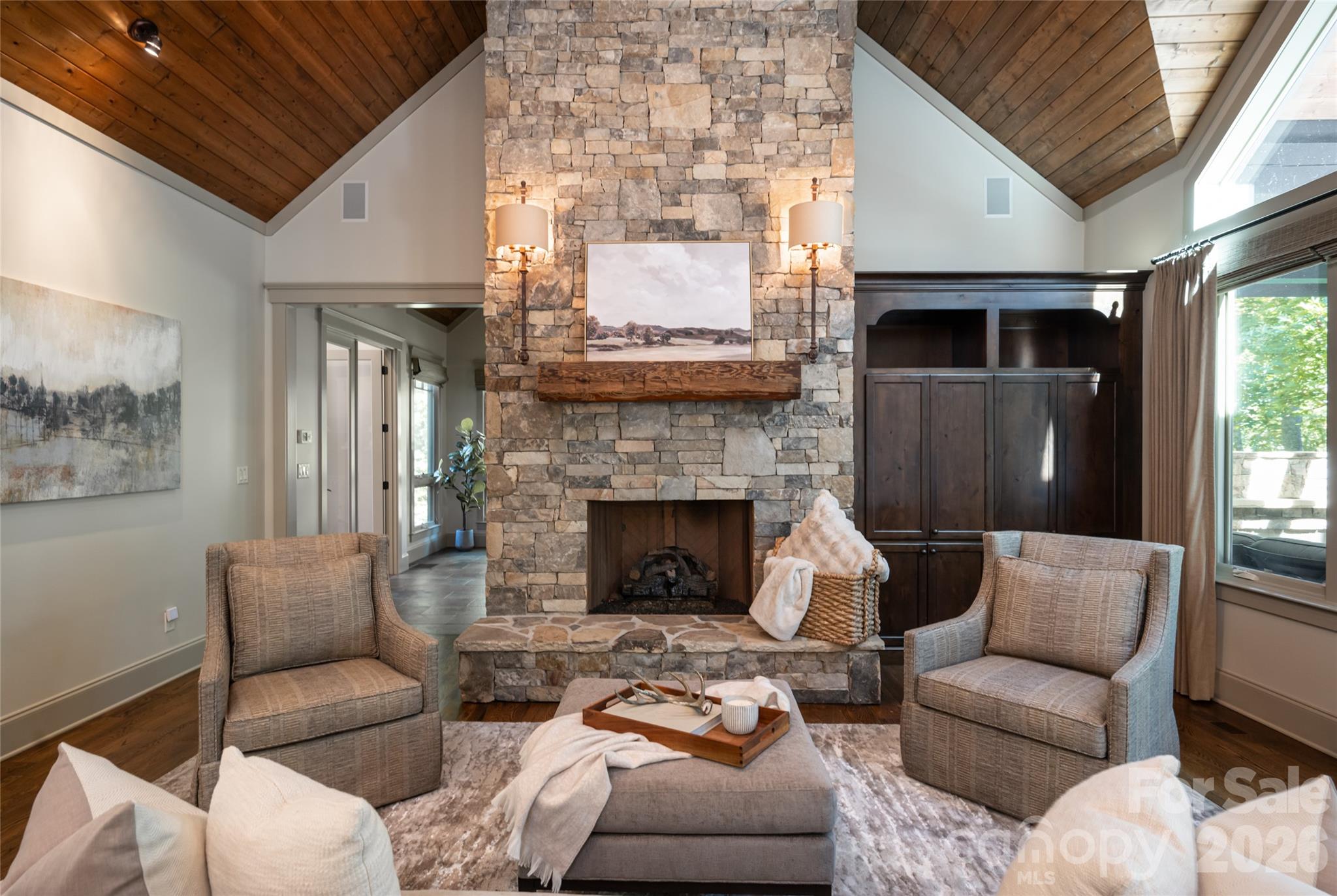 Single Family Residence at 2 Cherokee Orchard Court, Fairview, photo 12 of 48