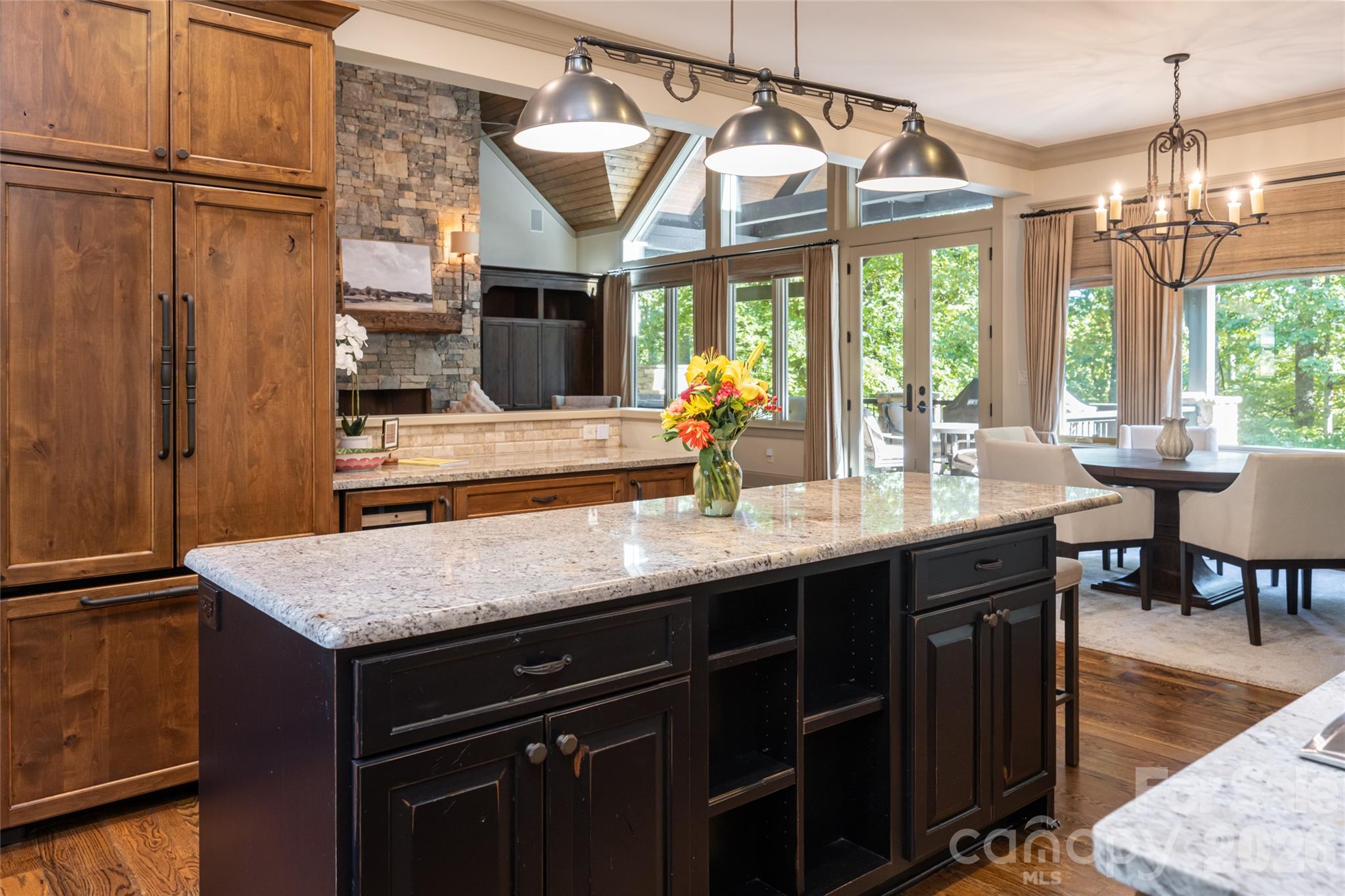 Single Family Residence at 2 Cherokee Orchard Court, Fairview, photo 14 of 48