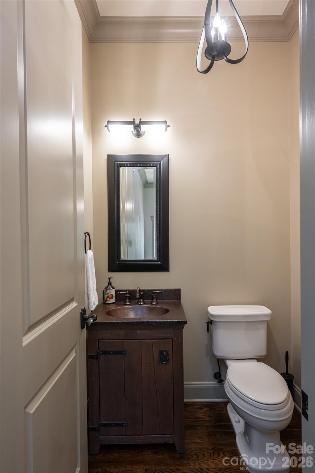 Single Family Residence at 2 Cherokee Orchard Court, Fairview, photo 19 of 48
