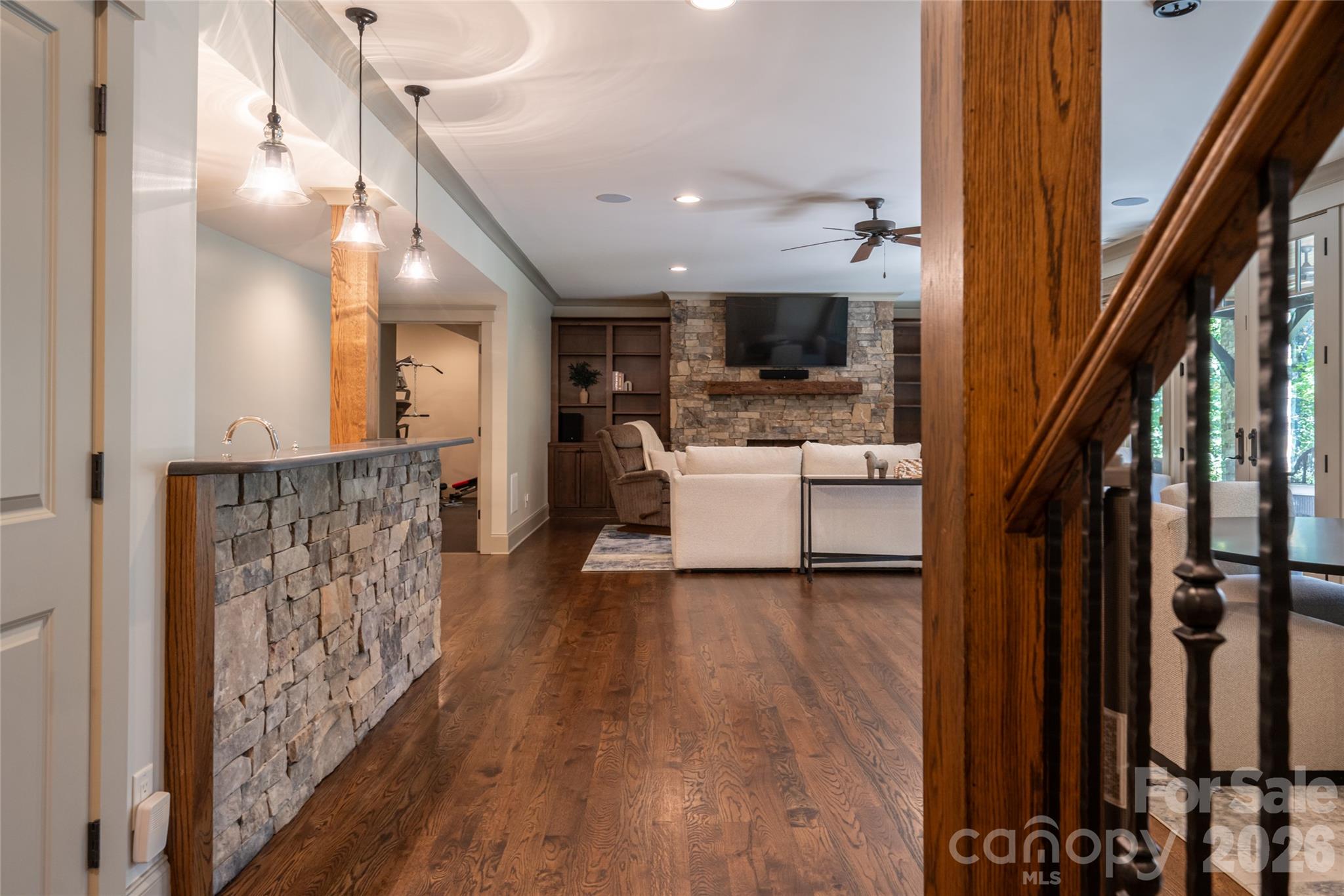Single Family Residence at 2 Cherokee Orchard Court, Fairview, photo 24 of 48
