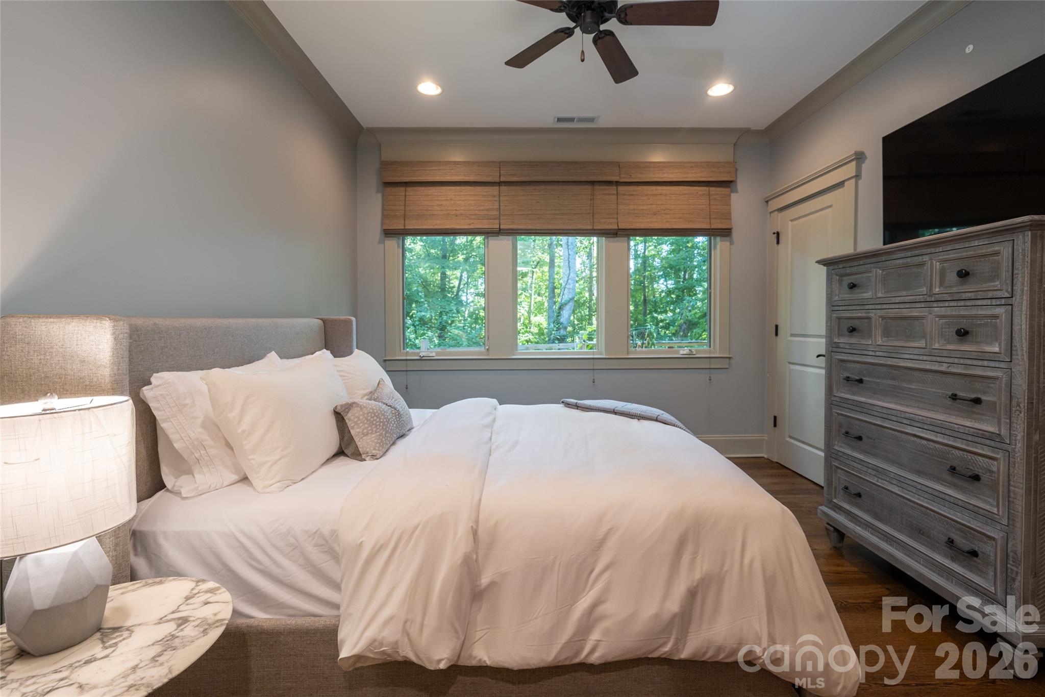 Single Family Residence at 2 Cherokee Orchard Court, Fairview, photo 32 of 48