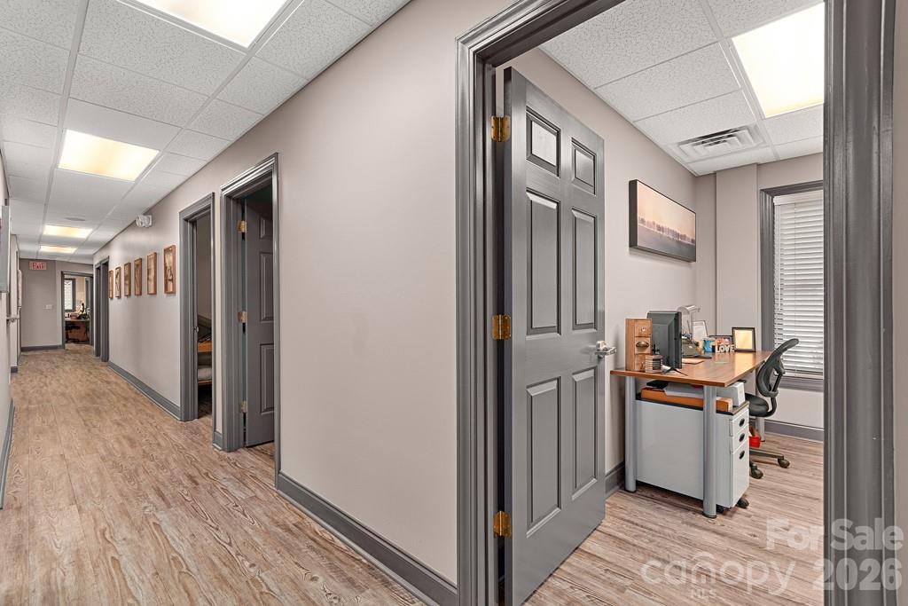 Interior - 120 Chadwick Square Court, Hendersonville