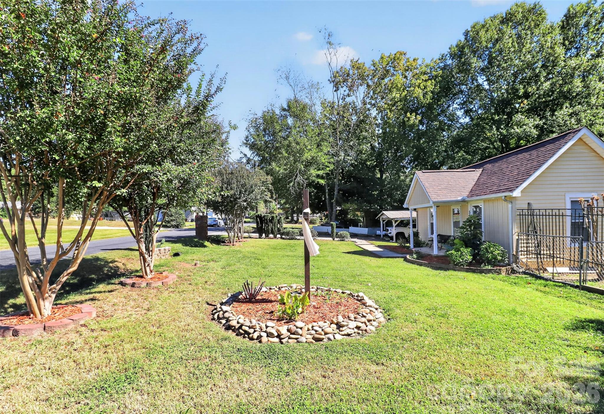 Single Family Residence at 502 E 23rd Street, Kannapolis, photo 2 of 25