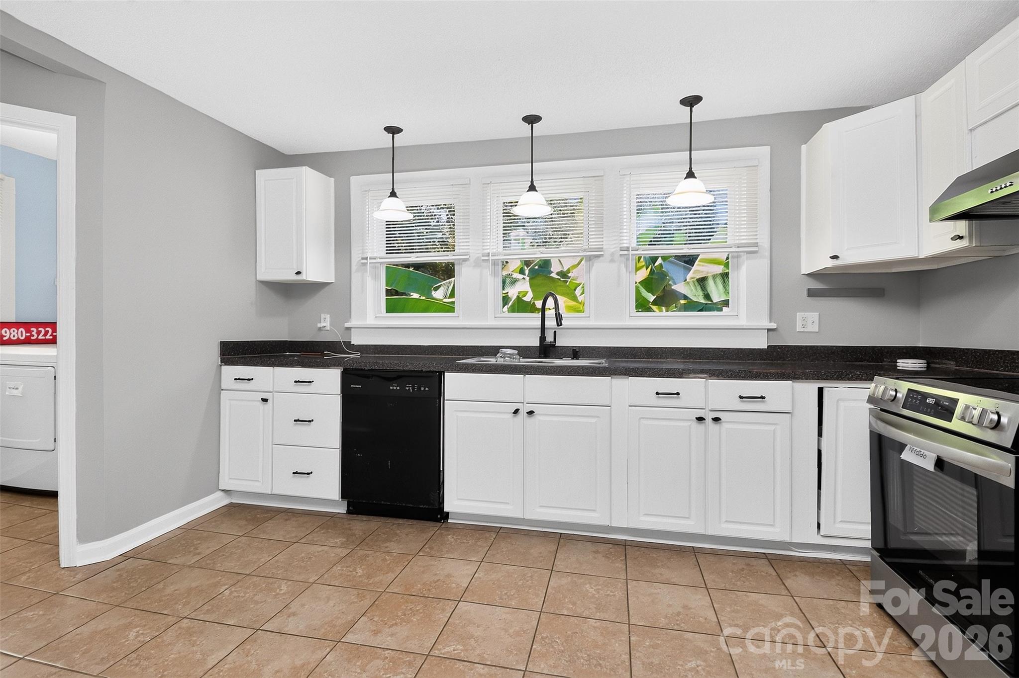 Single Family Residence at 502 E 23rd Street, Kannapolis, photo 12 of 25
