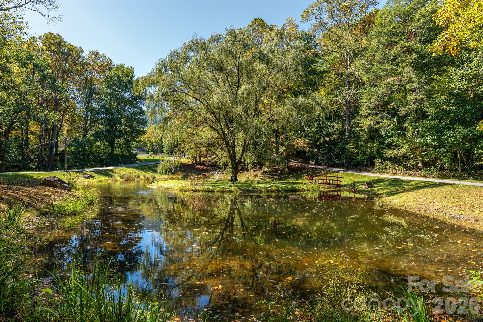 community pond - 29 Wood Haven Lane, Black Mountain