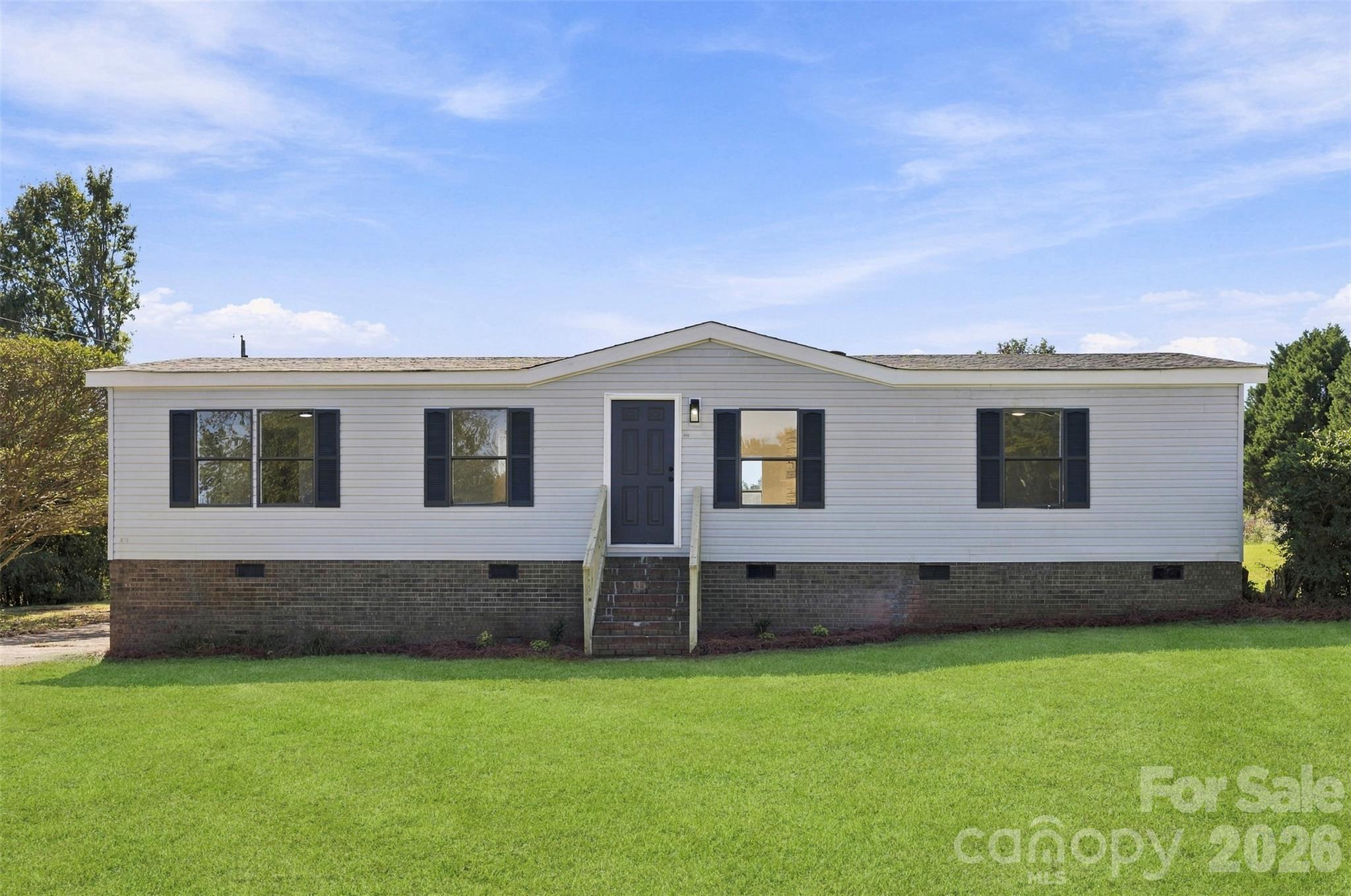 Single Family Residence at 144 Sonja Drive, Statesville, photo 2 of 37