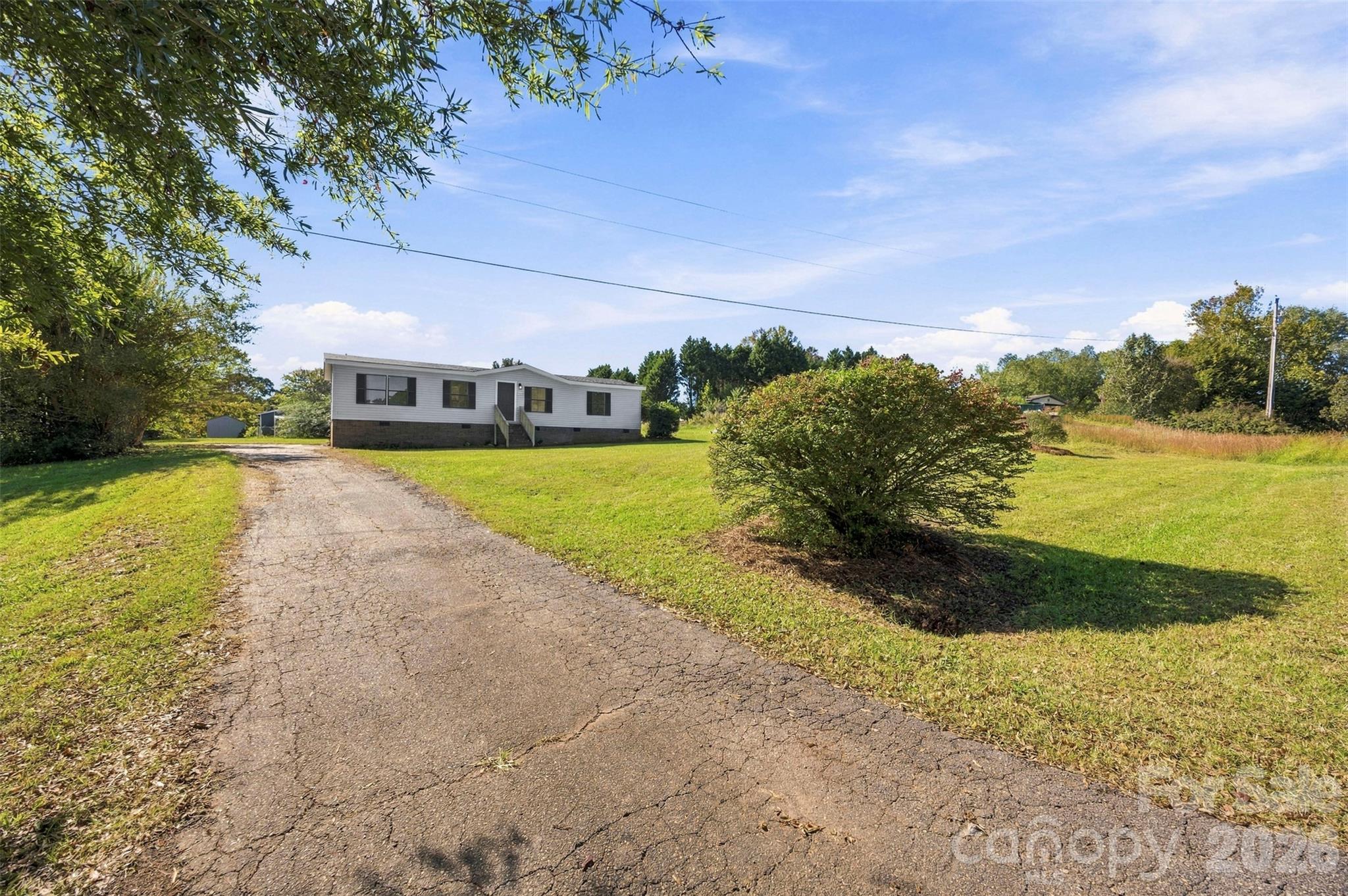 Single Family Residence at 144 Sonja Drive, Statesville, photo 5 of 37