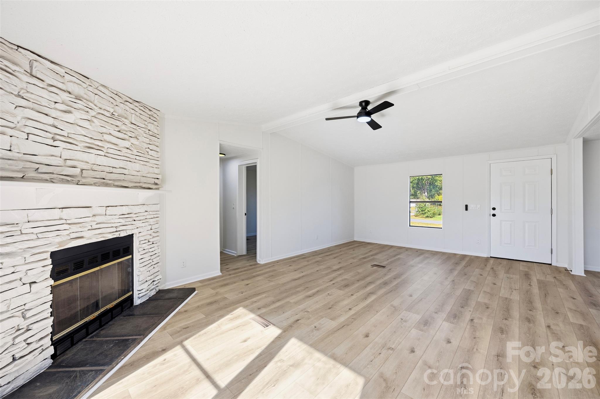 Single Family Residence at 144 Sonja Drive, Statesville, photo 10 of 37