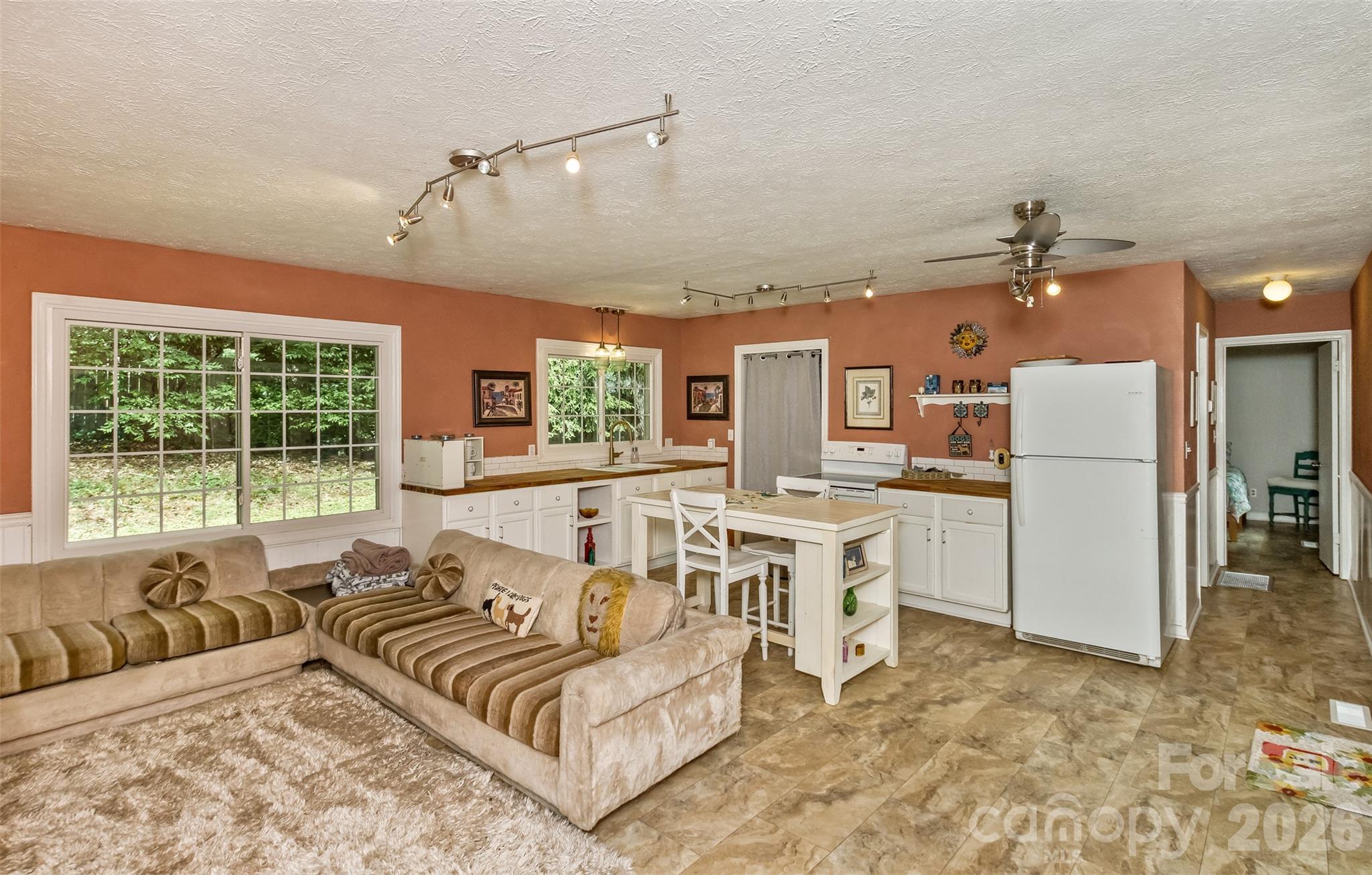Single Family Residence at 136 Flynn Branch Road, Fletcher, photo 14 of 25