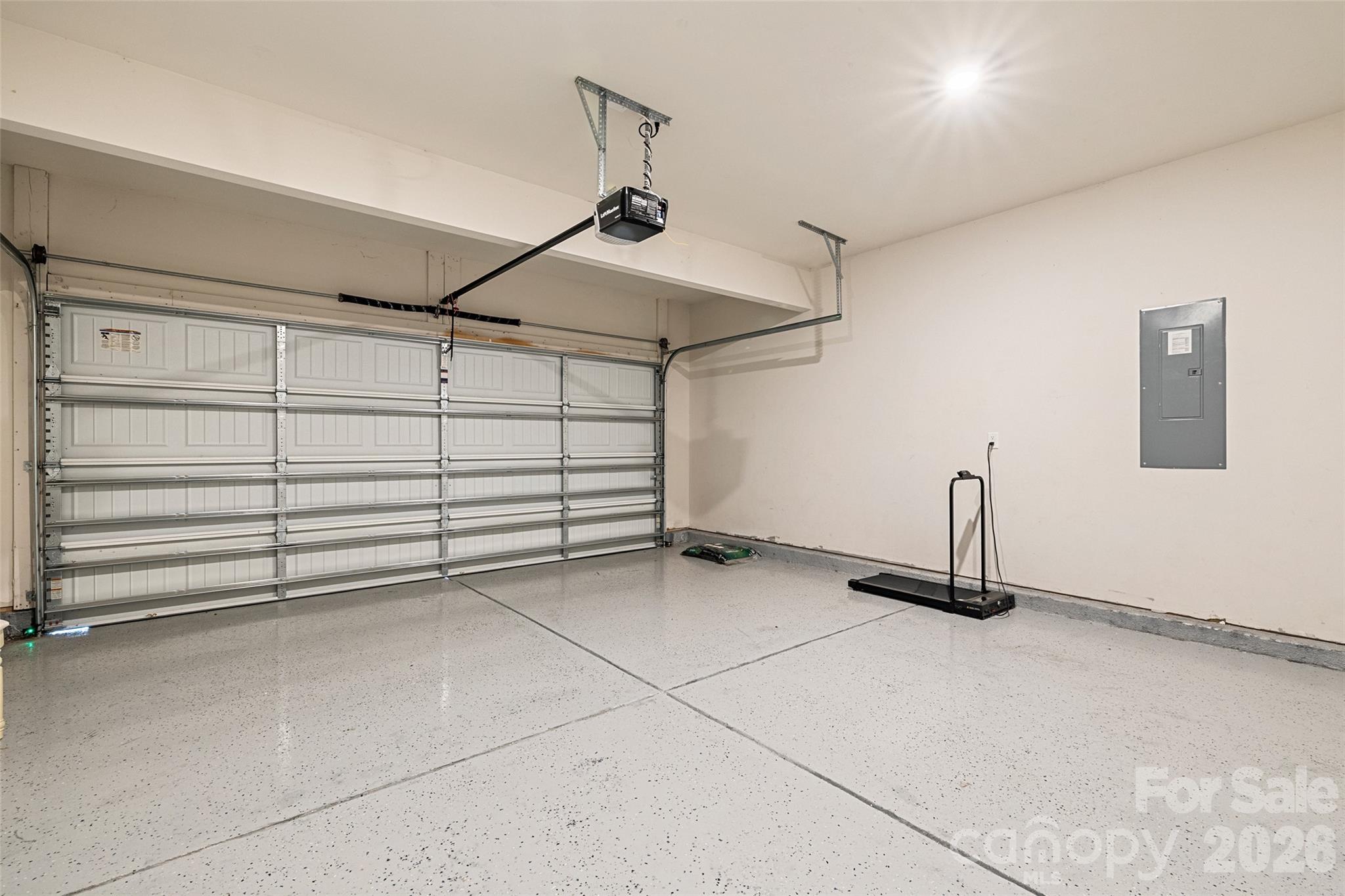 Upgraded epoxy garage floor - 333 Hyssop Court, Fort Mill