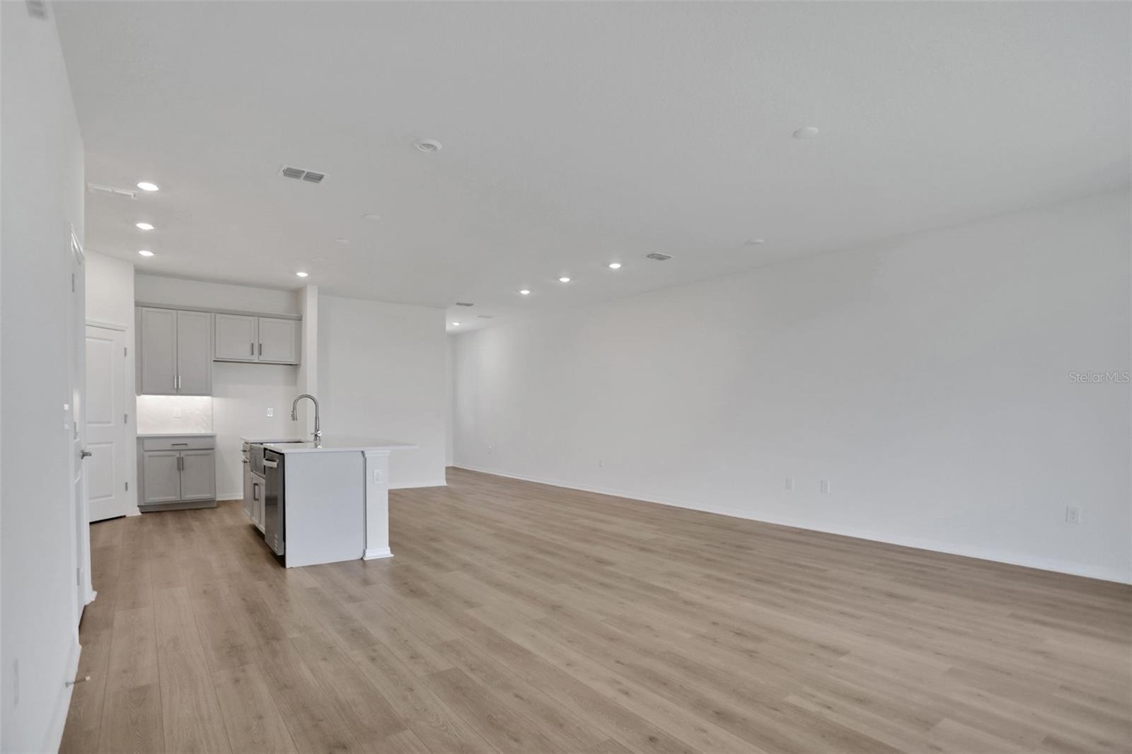 Townhouse at 7570 SEA OAK CT, PARRISH, photo 5 of 38