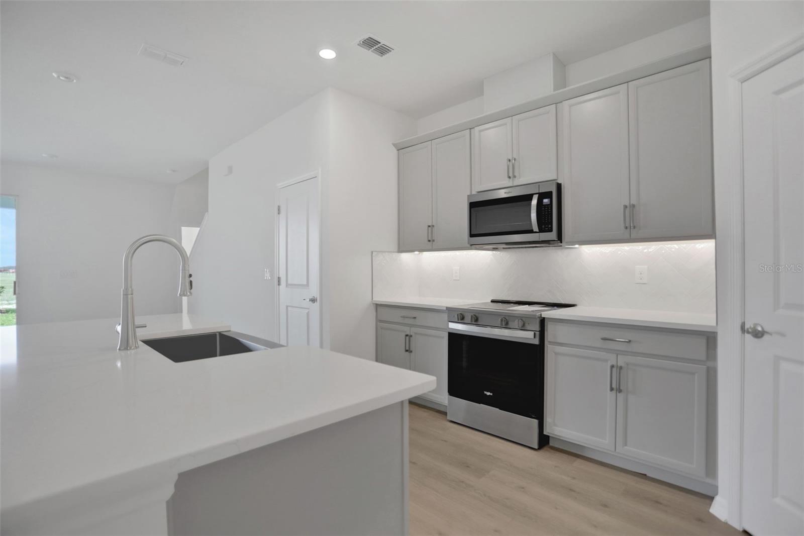Townhouse at 7570 SEA OAK CT, PARRISH, photo 12 of 38