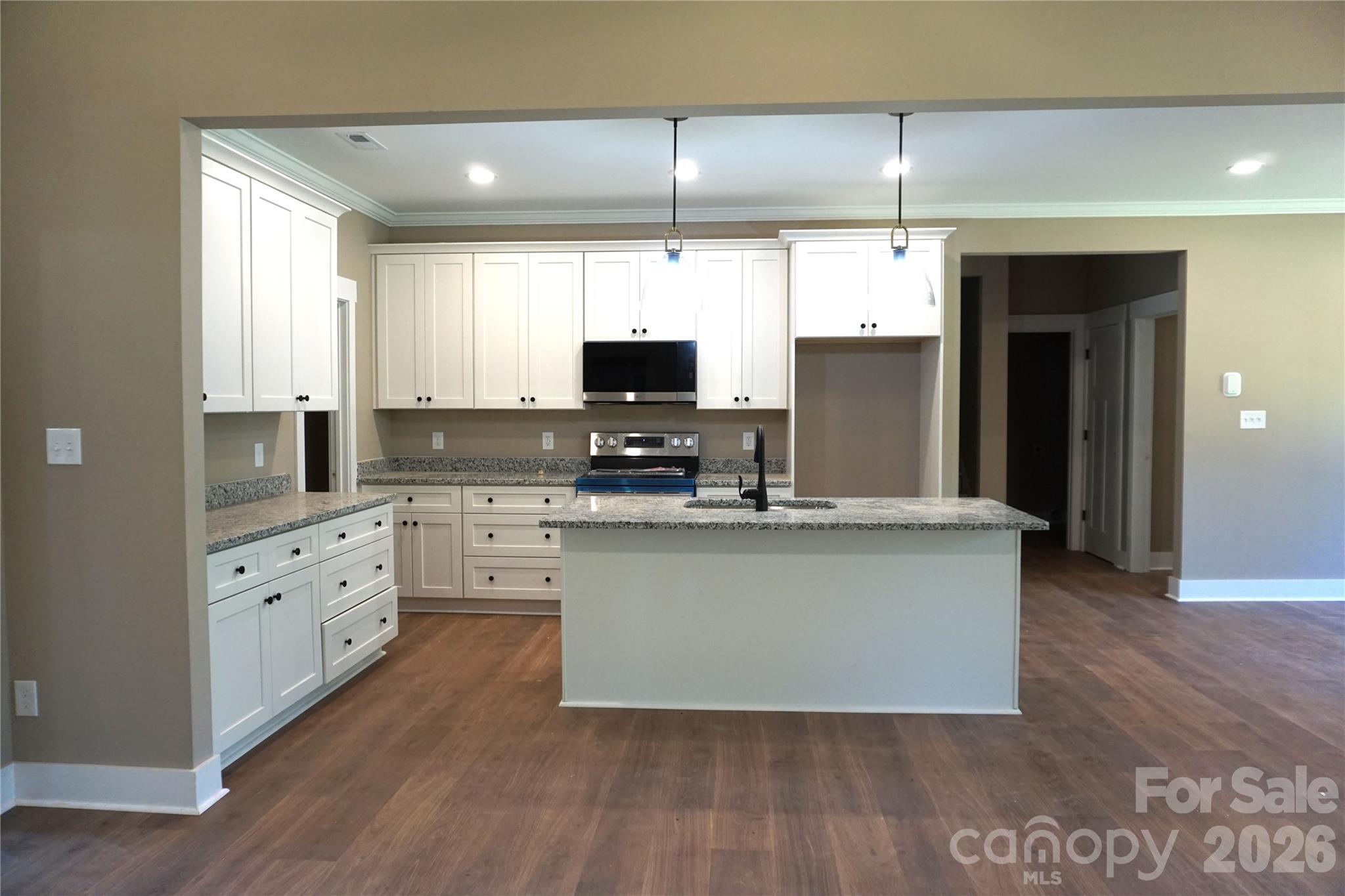 Single Family Residence at 989 Rhyne Road, Clover, photo 6 of 25