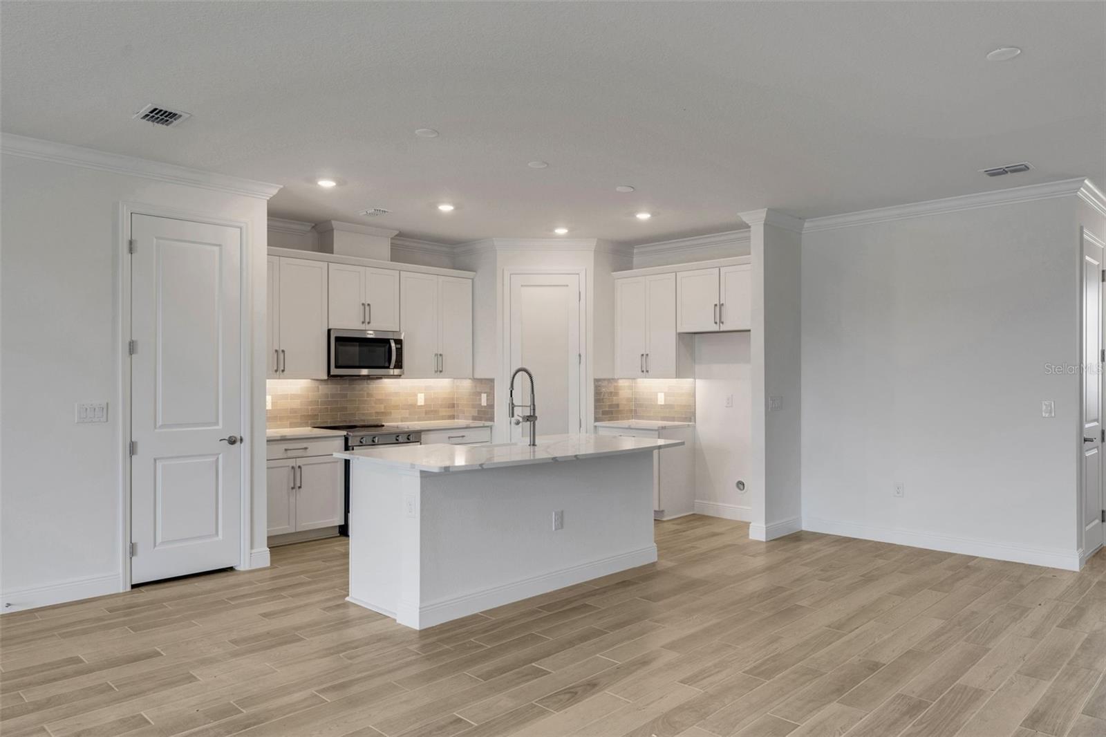 Townhouse at 7511 SEA OAK CT, PARRISH, photo 11 of 39