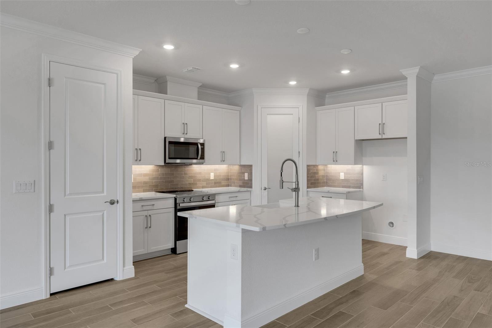 Townhouse at 7511 SEA OAK CT, PARRISH, photo 12 of 39
