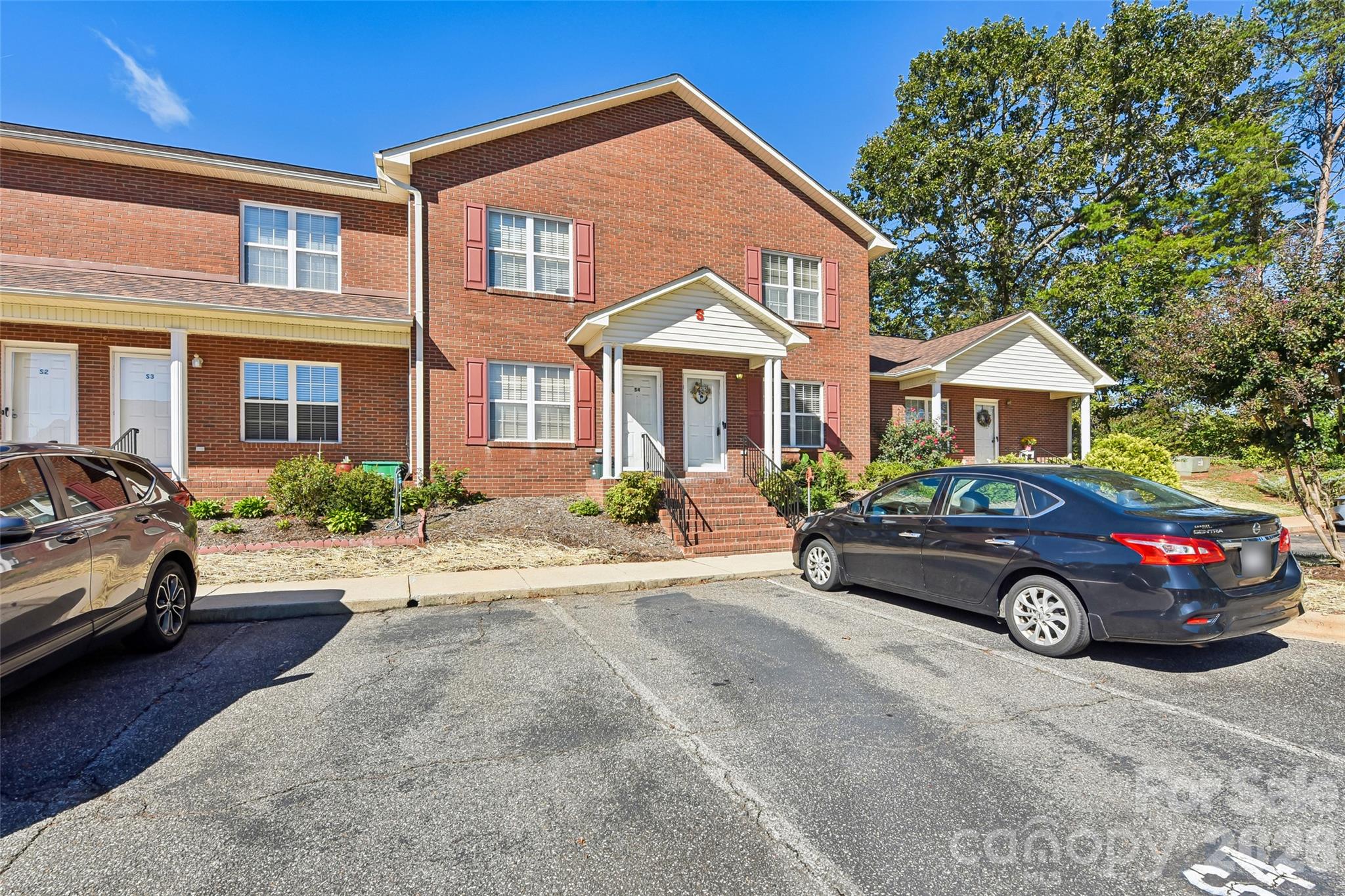 Townhouse at 102 Brandywine Drive NE, Conover, photo 2 of 23