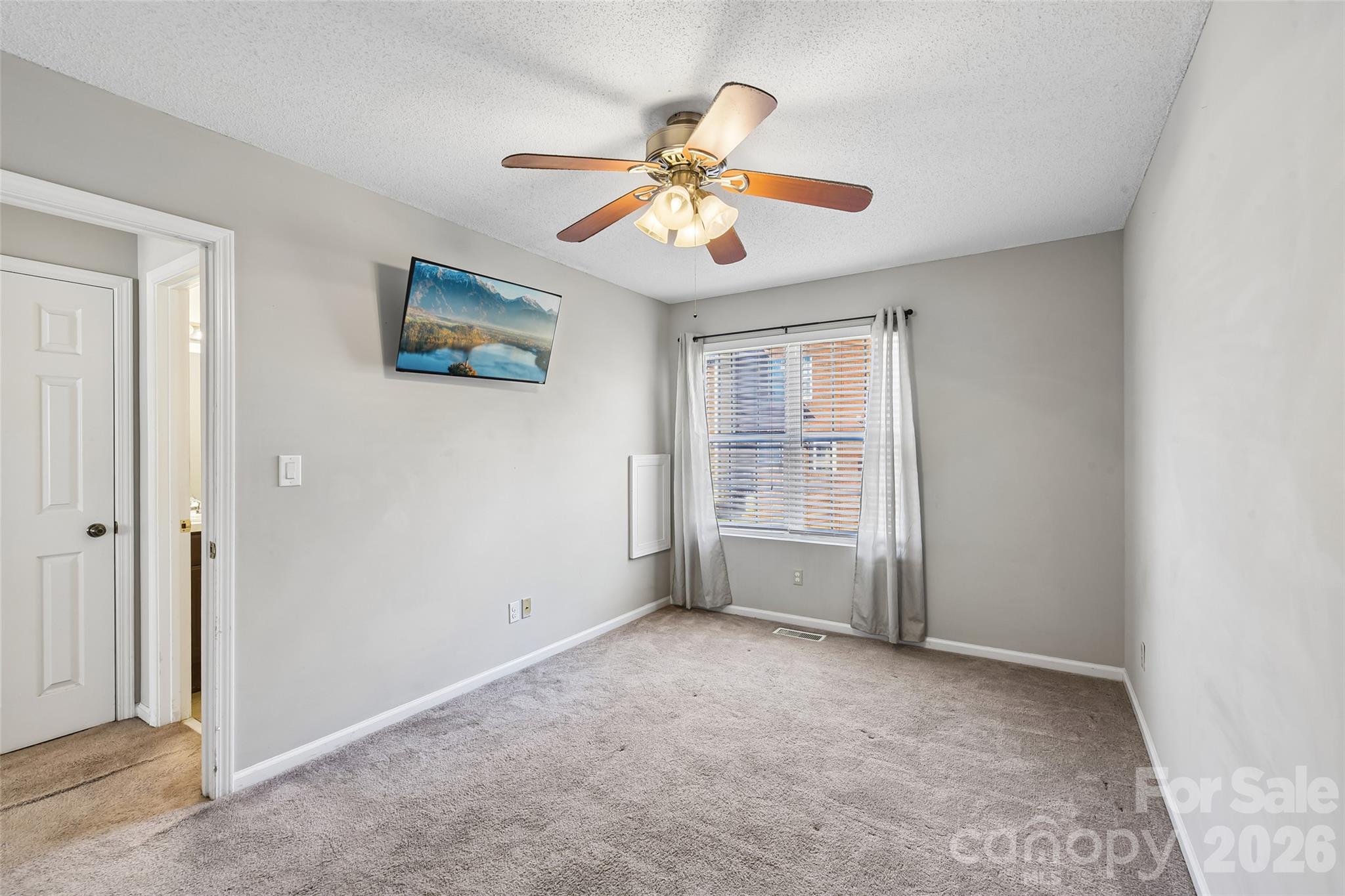 Townhouse at 102 Brandywine Drive NE, Conover, photo 18 of 23