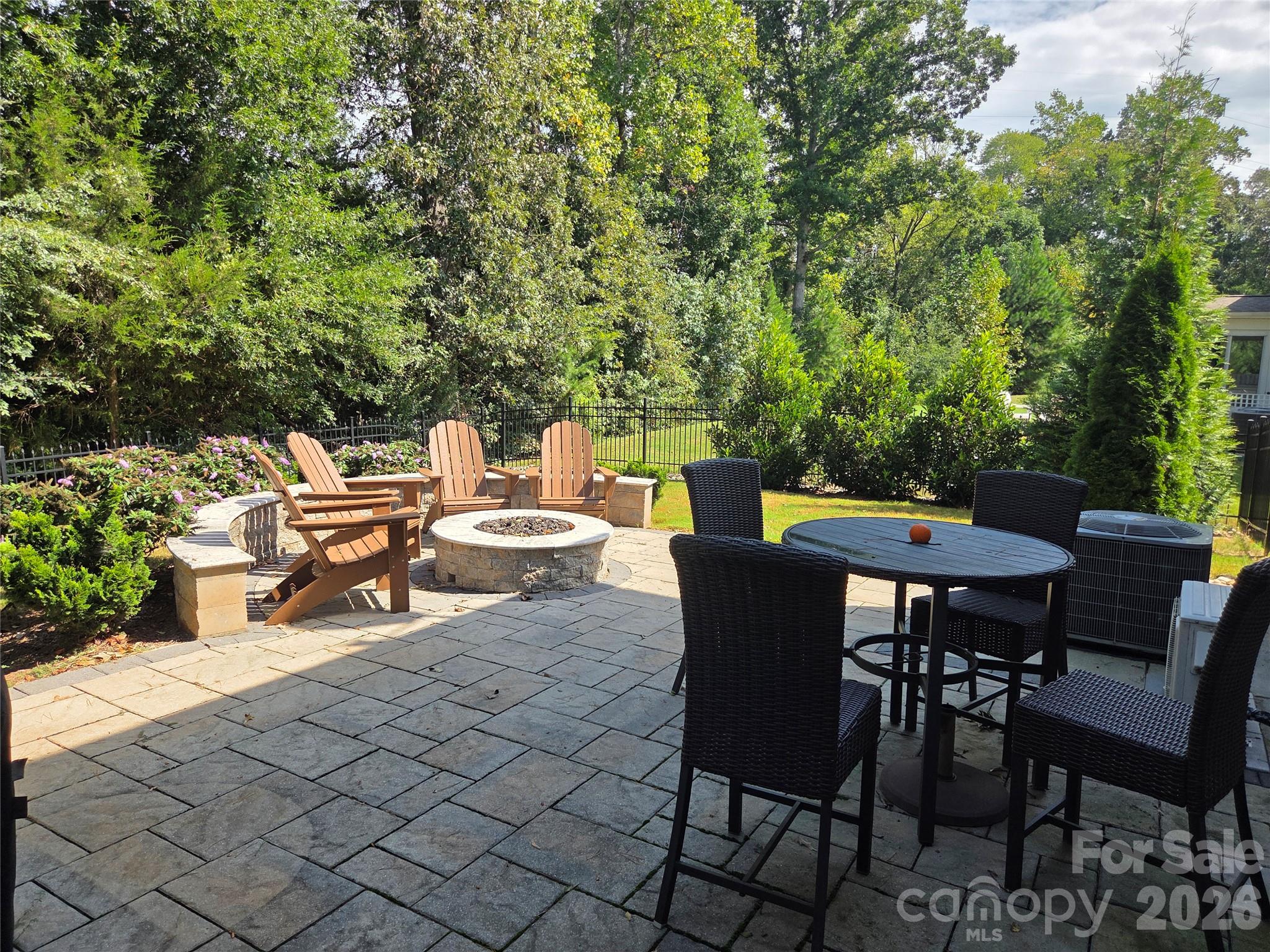 Single Family Residence at 9158 Cantrell Way, Huntersville, photo 5 of 40