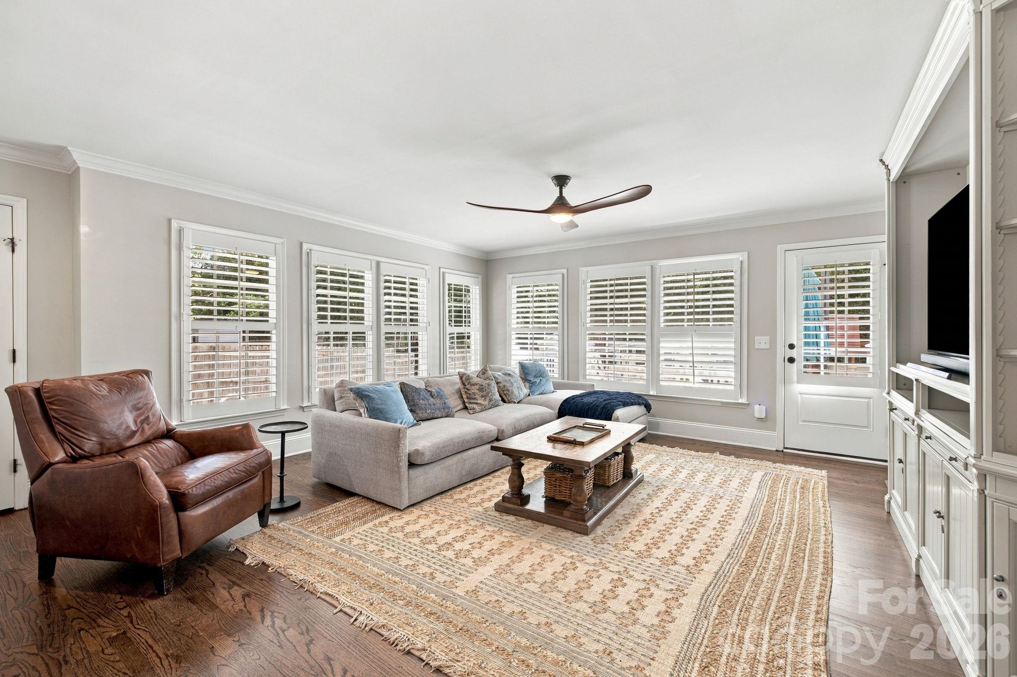Single Family Residence at 1901 Runnymede Lane, Charlotte, photo 9 of 35