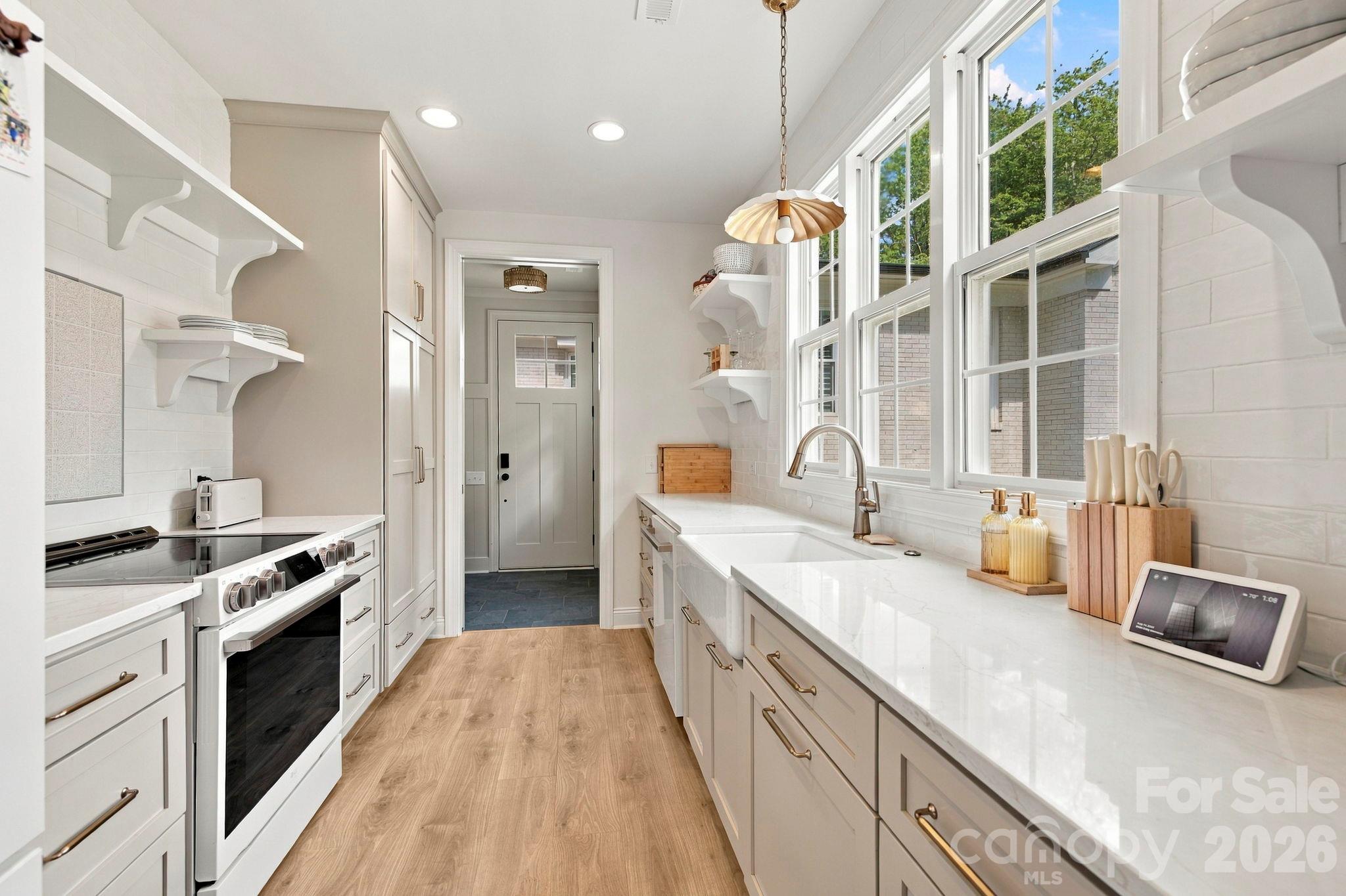 Single Family Residence at 1901 Runnymede Lane, Charlotte, photo 22 of 35