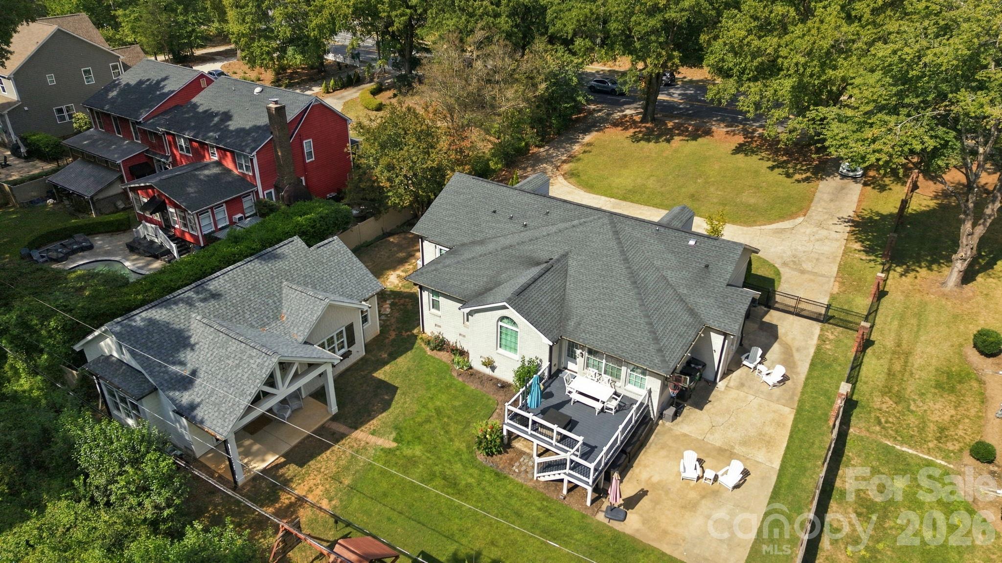 Single Family Residence at 1901 Runnymede Lane, Charlotte, photo 33 of 35
