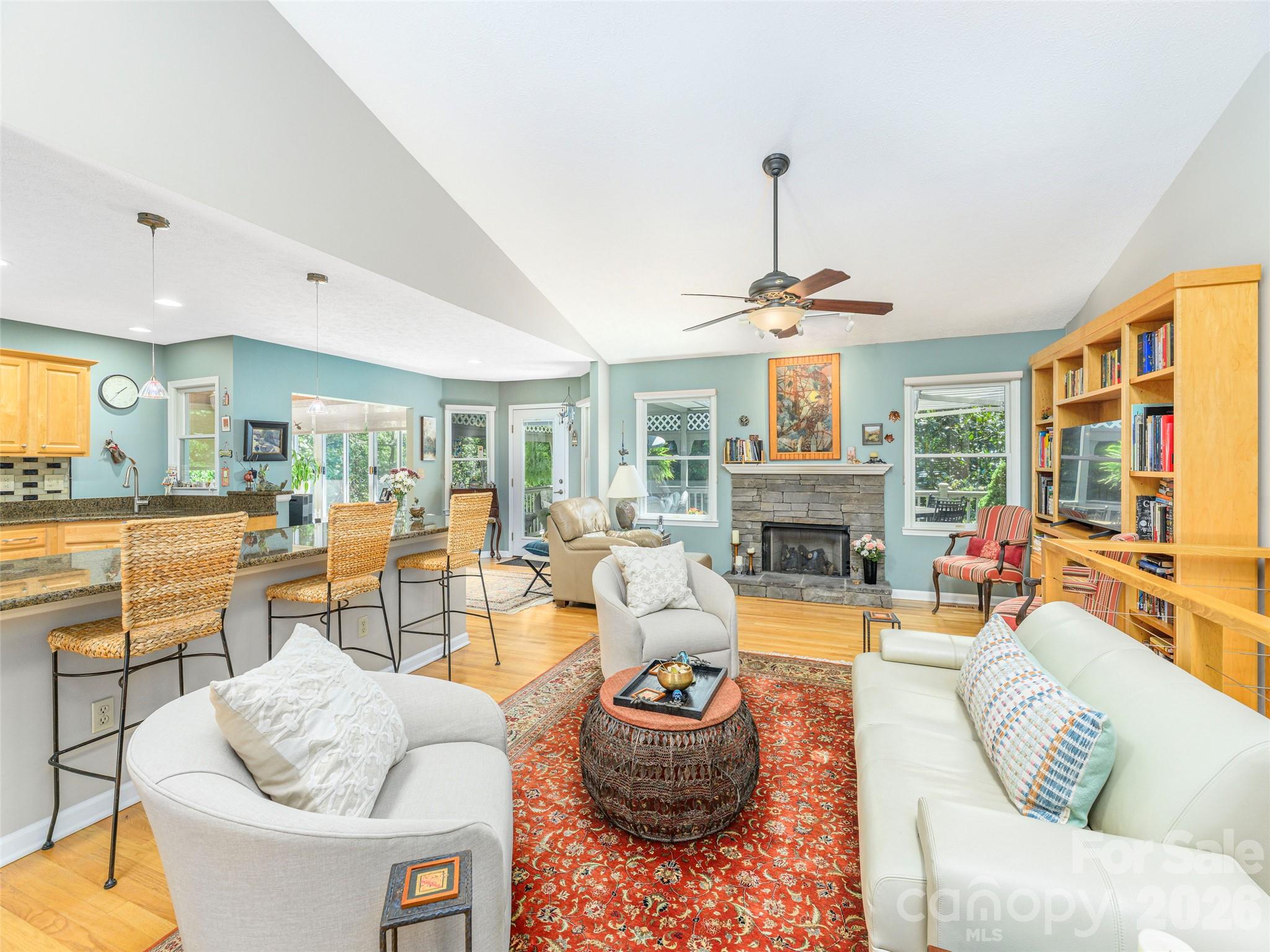 Single Family Residence at 130 Olds Trail, Hendersonville, photo 7 of 48