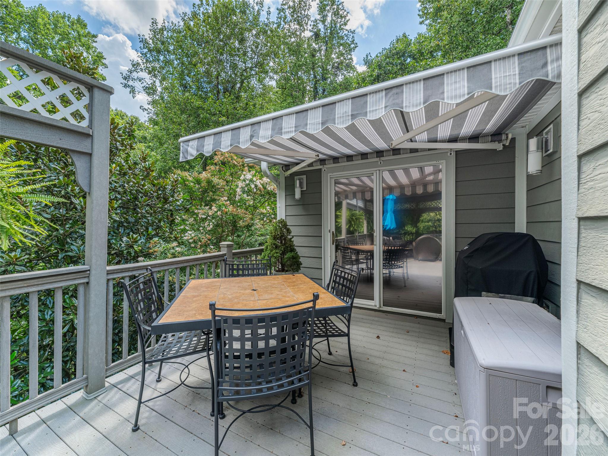 Single Family Residence at 130 Olds Trail, Hendersonville, photo 18 of 48