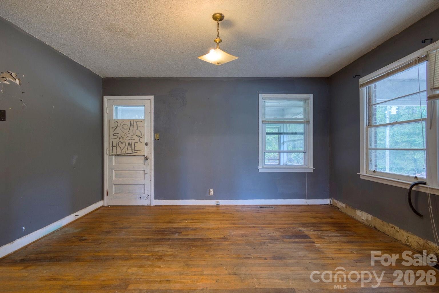 Single Family Residence at 4027 Great Falls Hwy Highway, Great Falls, photo 15 of 42