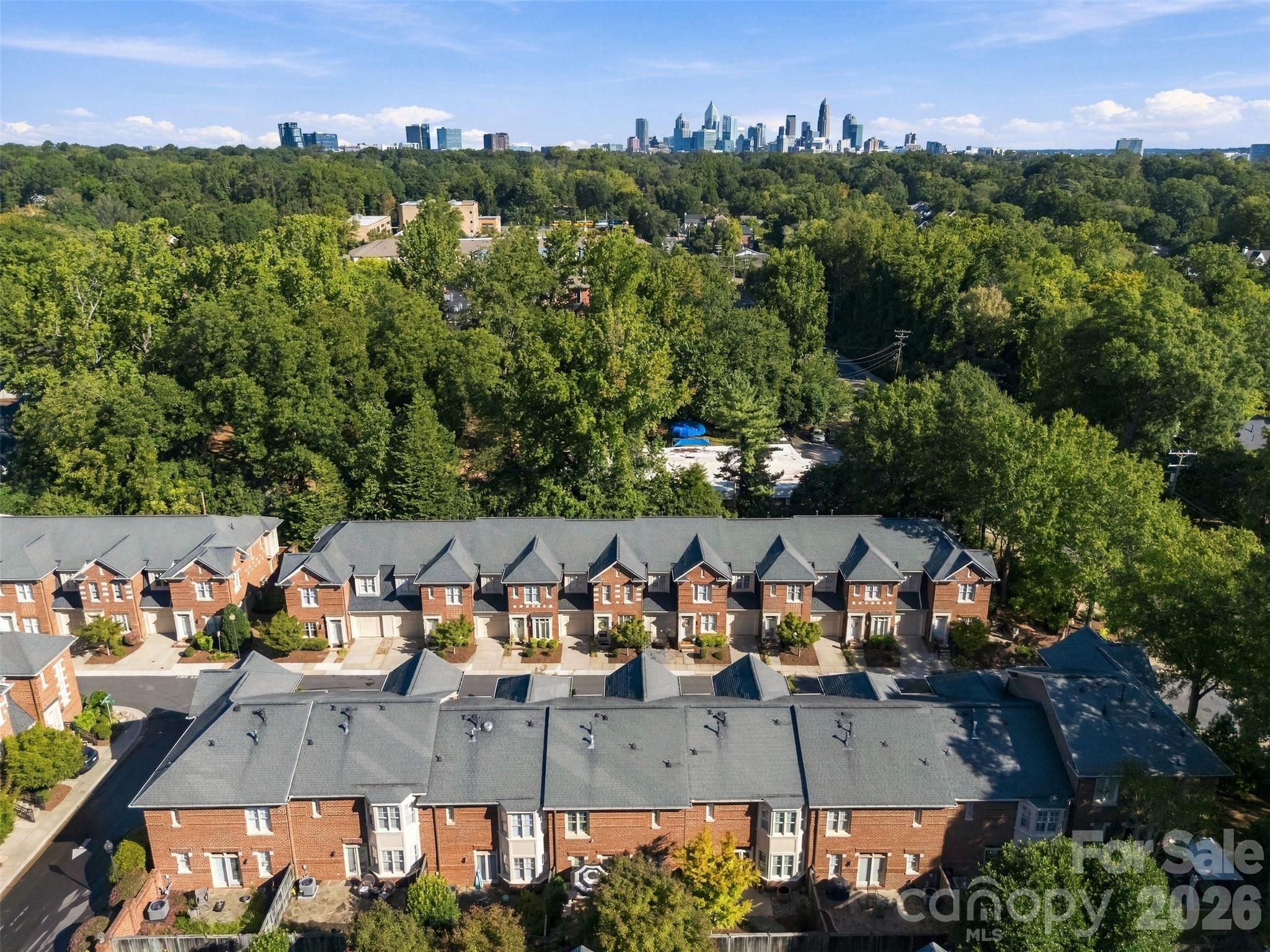 Townhouse at 976 Park Slope Drive, Charlotte, photo 33 of 35