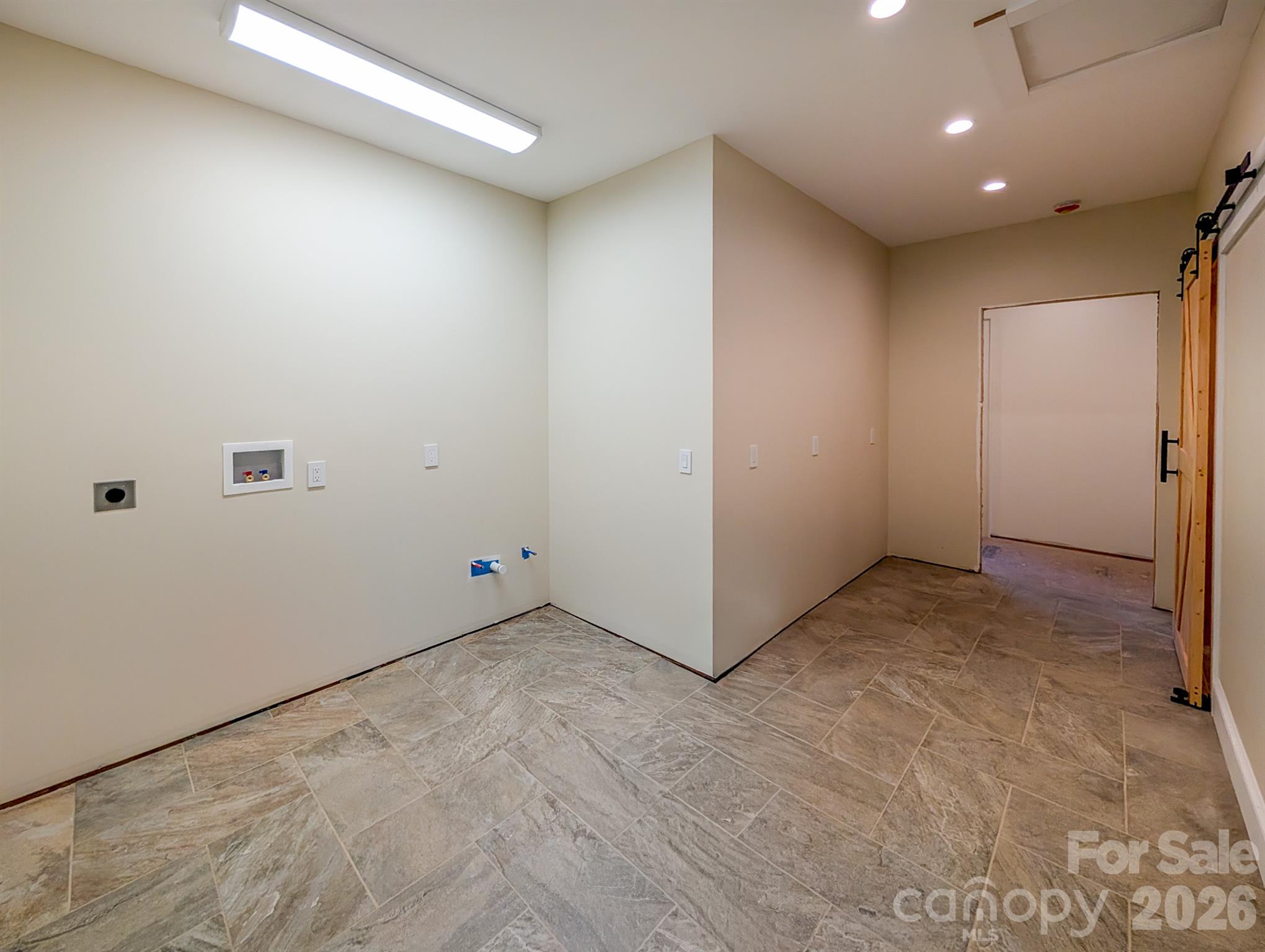 Additional view of laundry/Pantry/Potential Office Space fully finished on Main Level - 338 Majestic Mountain Drive, Burnsville