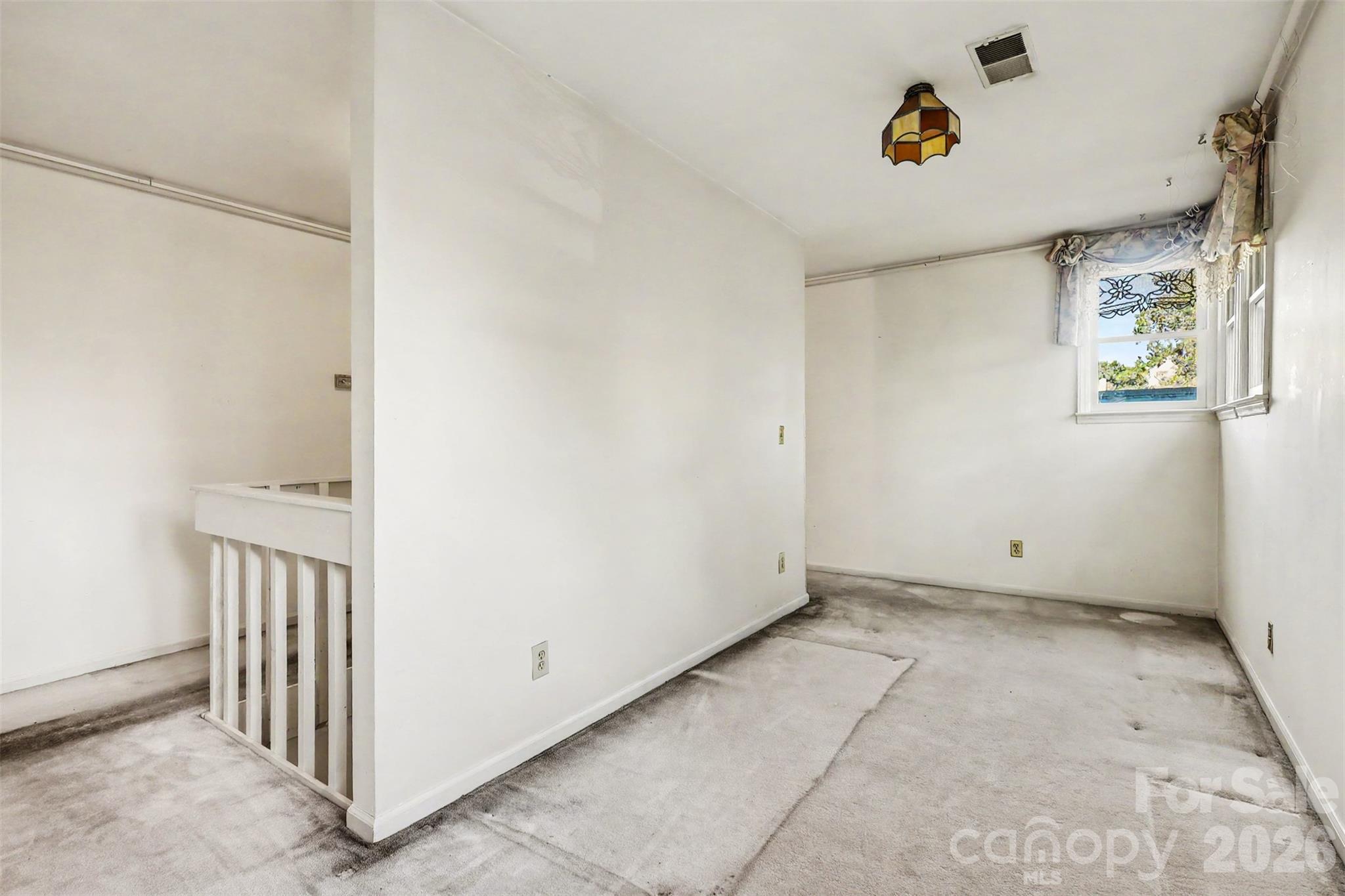 Sitting Area Upstairs - 510 Hawthorne Lane, Charlotte