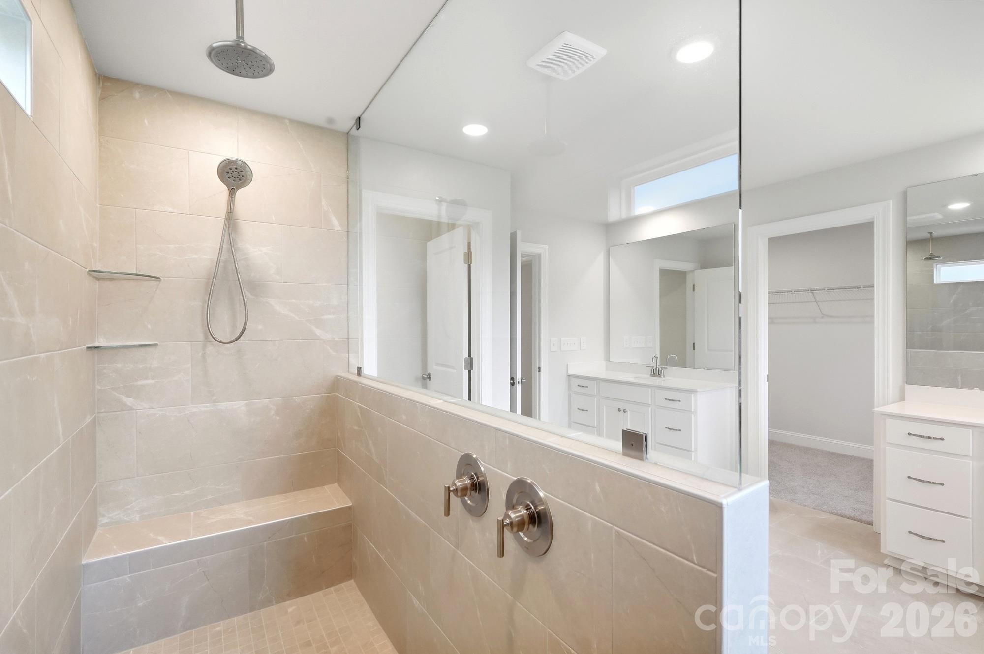 Spa Shower - 2517 Mabel Lane, Monroe