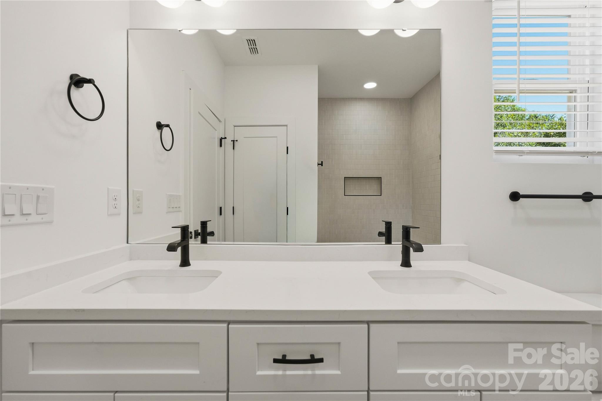 Single Family Residence at 6206 Linda Vista Lane, Charlotte, photo 27 of 37