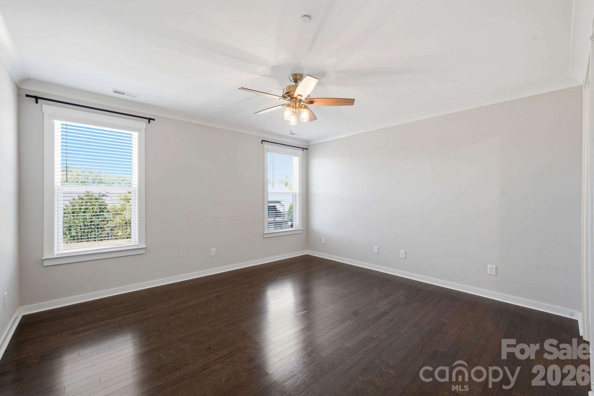 Single Family Residence at 977 NW Bellegray Lane, Concord, photo 15 of 35