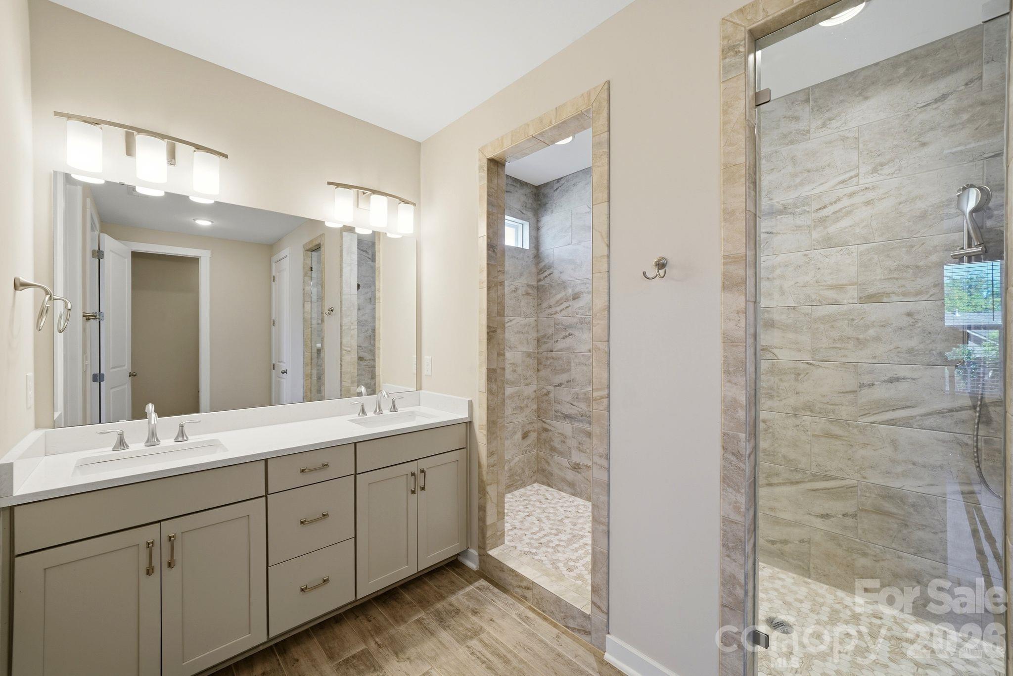 Single Family Residence at 977 NW Bellegray Lane, Concord, photo 19 of 35