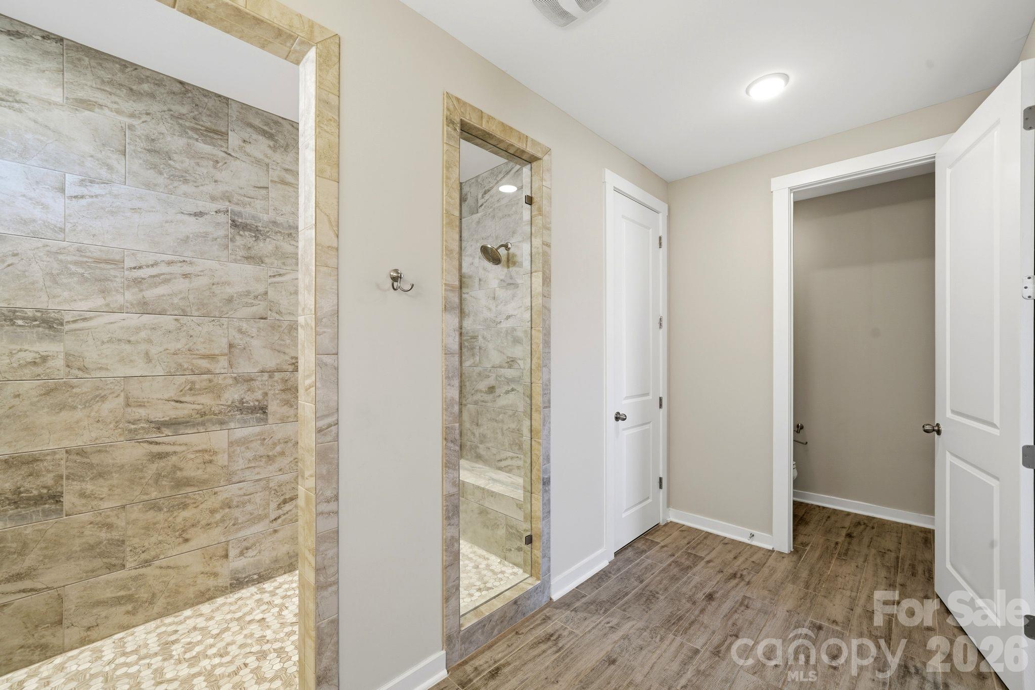 Single Family Residence at 977 NW Bellegray Lane, Concord, photo 20 of 35